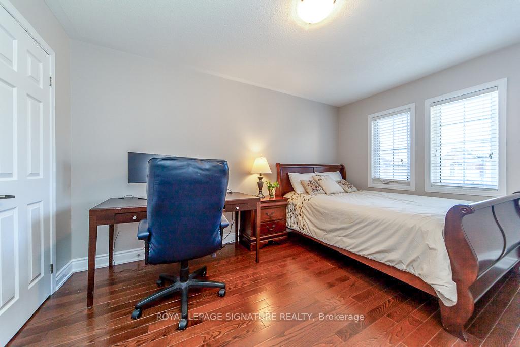 Photo 21 of 15 Overlander Way, Vaughan, Patterson — HOMEH