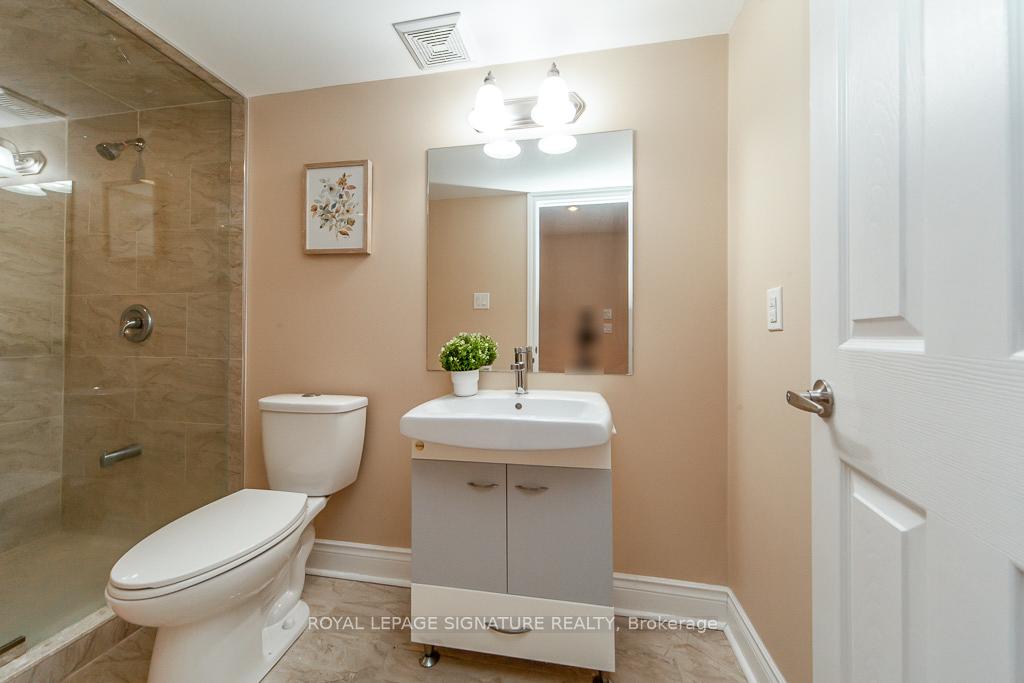 Photo 31 of 15 Overlander Way, Vaughan, Patterson — HOMEH