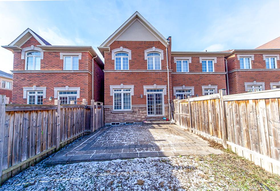 Photo 34 of 15 Overlander Way, Vaughan, Patterson — HOMEH