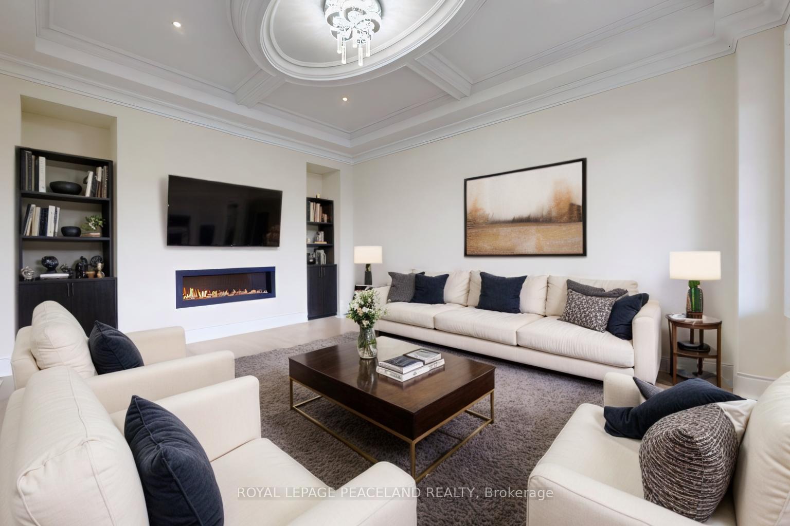 Photo 16 of 20 Rolling Green Court, Vaughan, Kleinburg — HOMEH