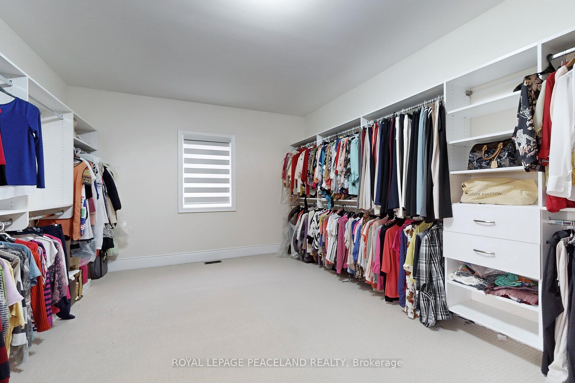 Photo 28 of 20 Rolling Green Court, Vaughan, Kleinburg — HOMEH