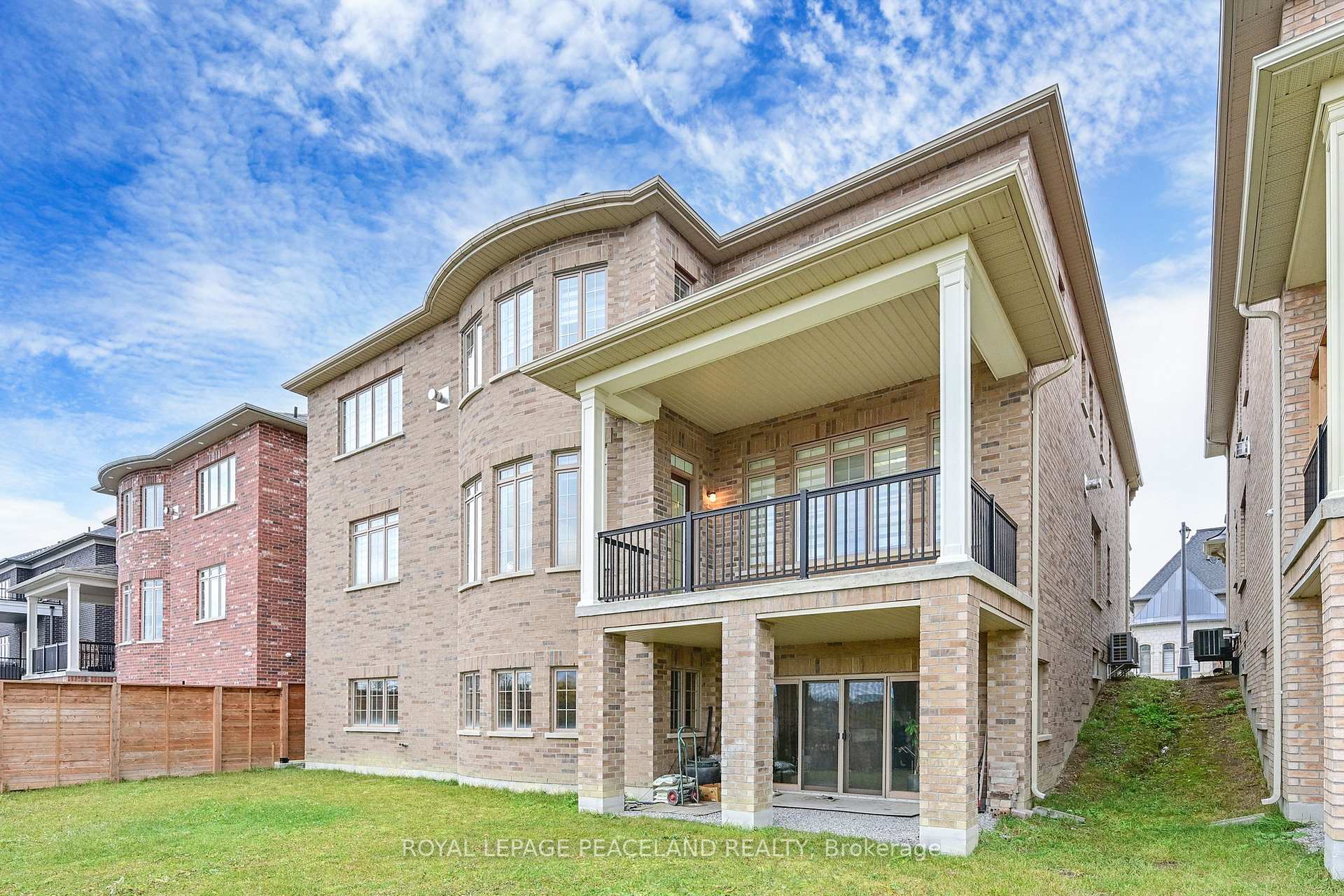 Photo 42 of 20 Rolling Green Court, Vaughan, Kleinburg — HOMEH