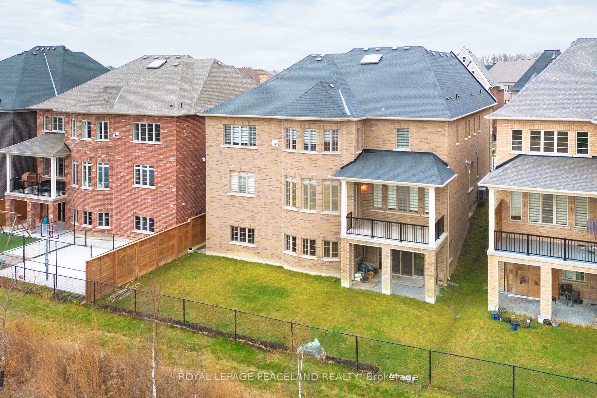 Photo 35 of 20 Rolling Green Court, Vaughan, Kleinburg — HOMEH