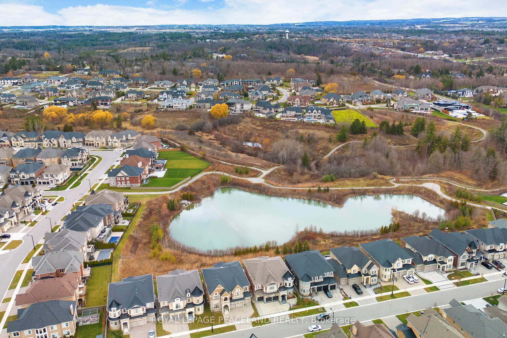 Photo 36 of 20 Rolling Green Court, Vaughan, Kleinburg — HOMEH