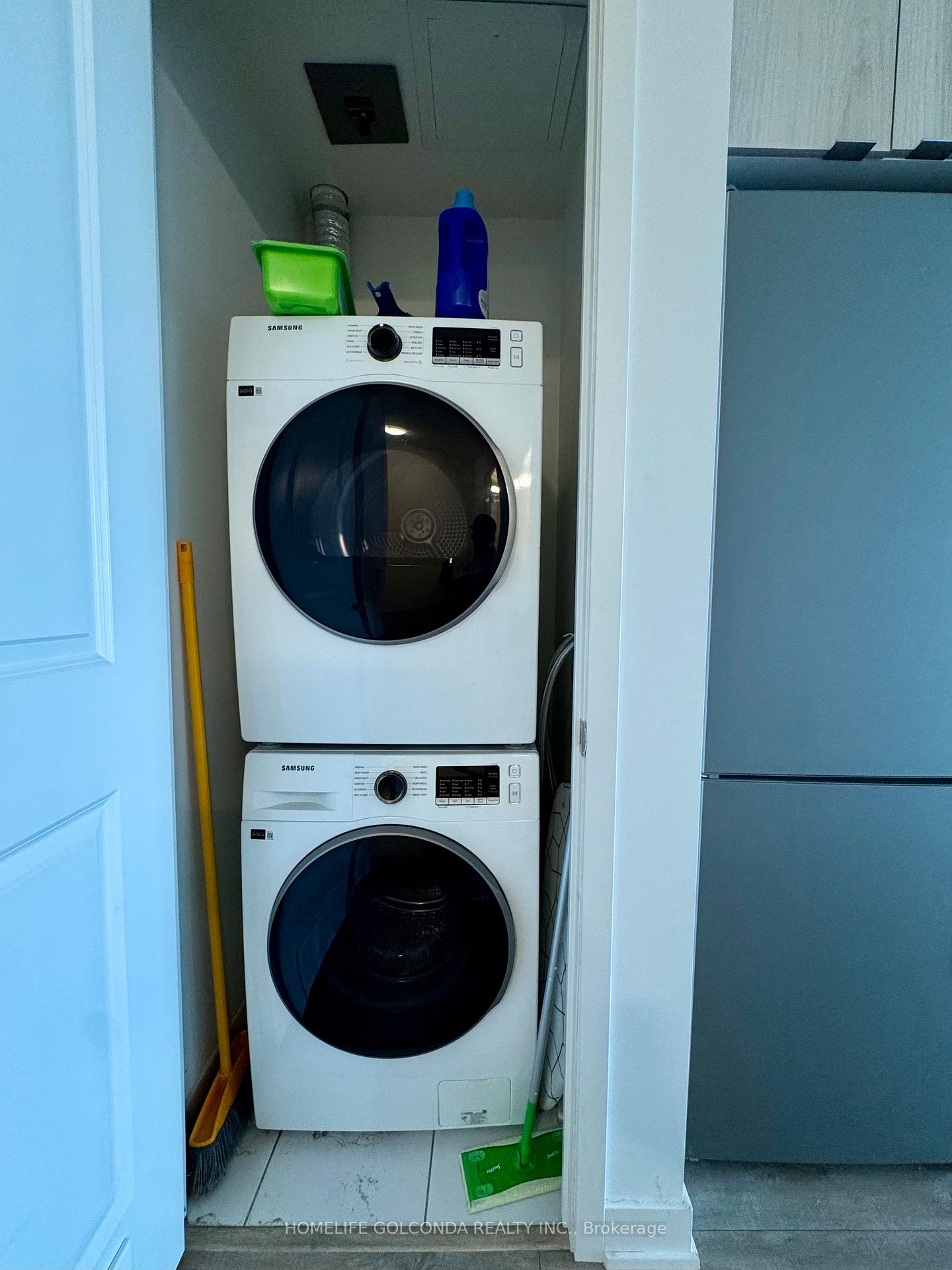 Photo 3 of Unit 4703, 100 Dalhousie Street, Toronto, Church-Yonge Corridor — HOMEH