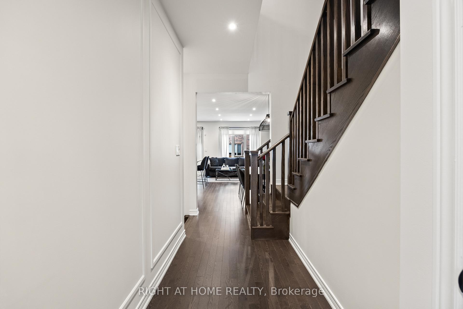 Photo 21 of 59 Ghent Drive, Vaughan, Kleinburg — HOMEH