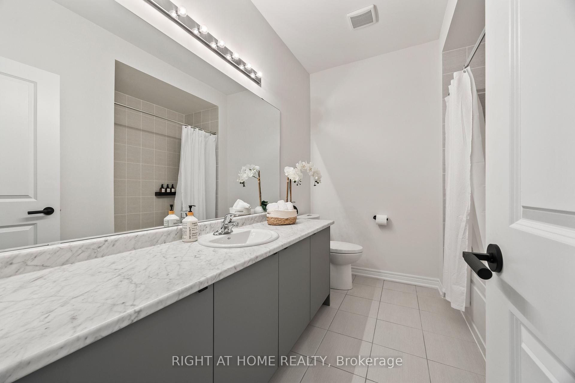 Photo 15 of 59 Ghent Drive, Vaughan, Kleinburg — HOMEH