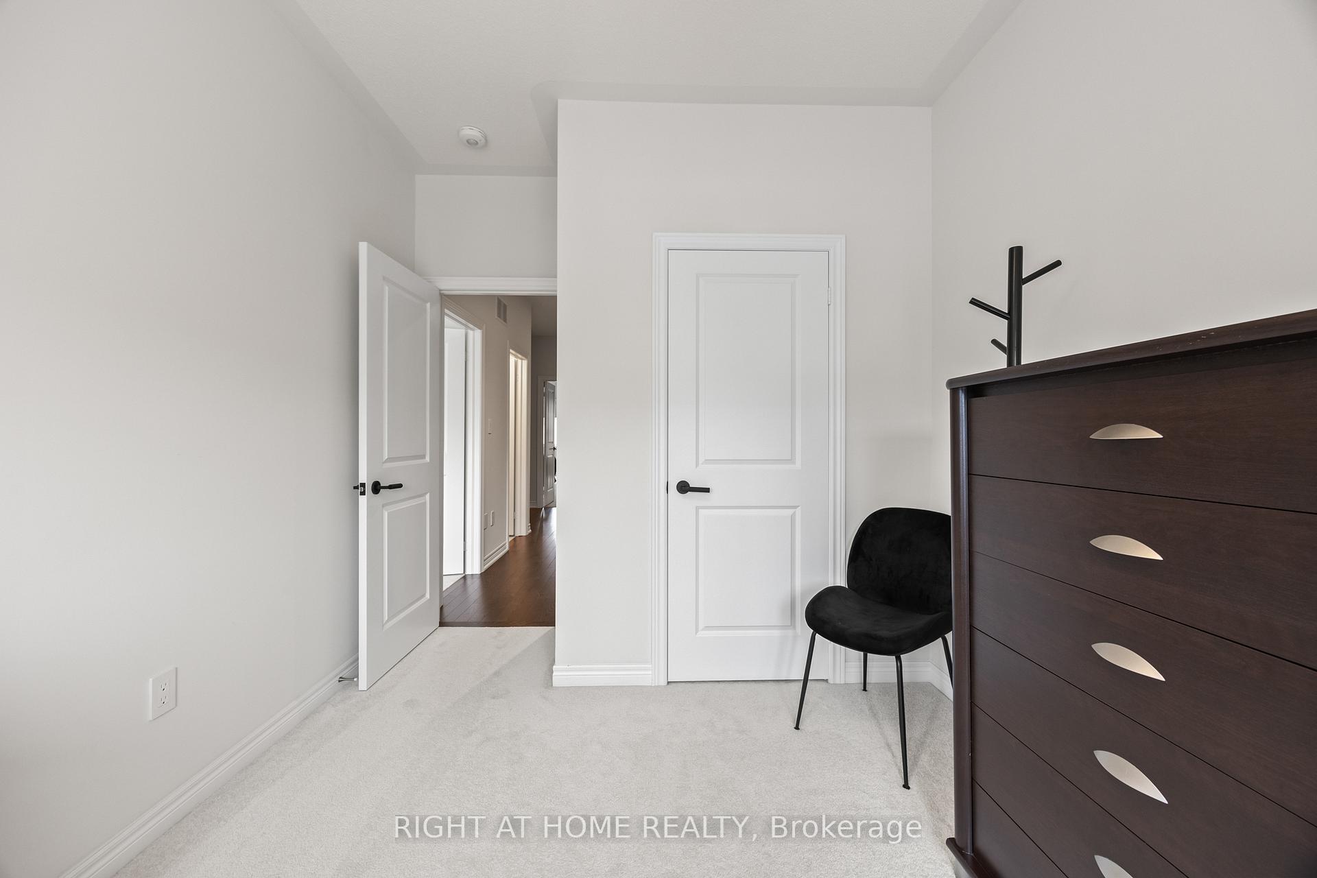Photo 39 of 59 Ghent Drive, Vaughan, Kleinburg — HOMEH