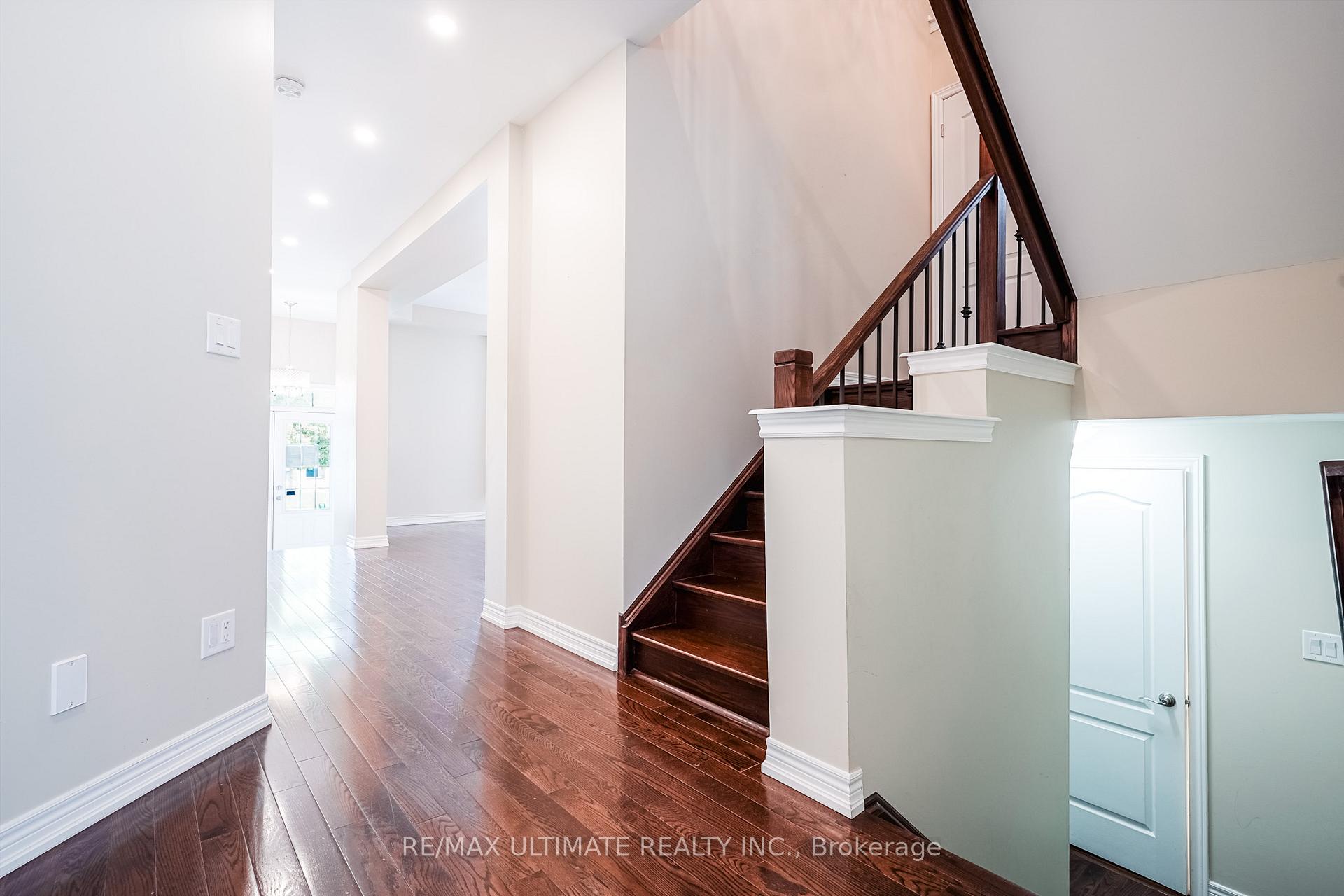 Photo 3 of 86 Hammersly Boulevard, Markham, Wismer — HOMEH