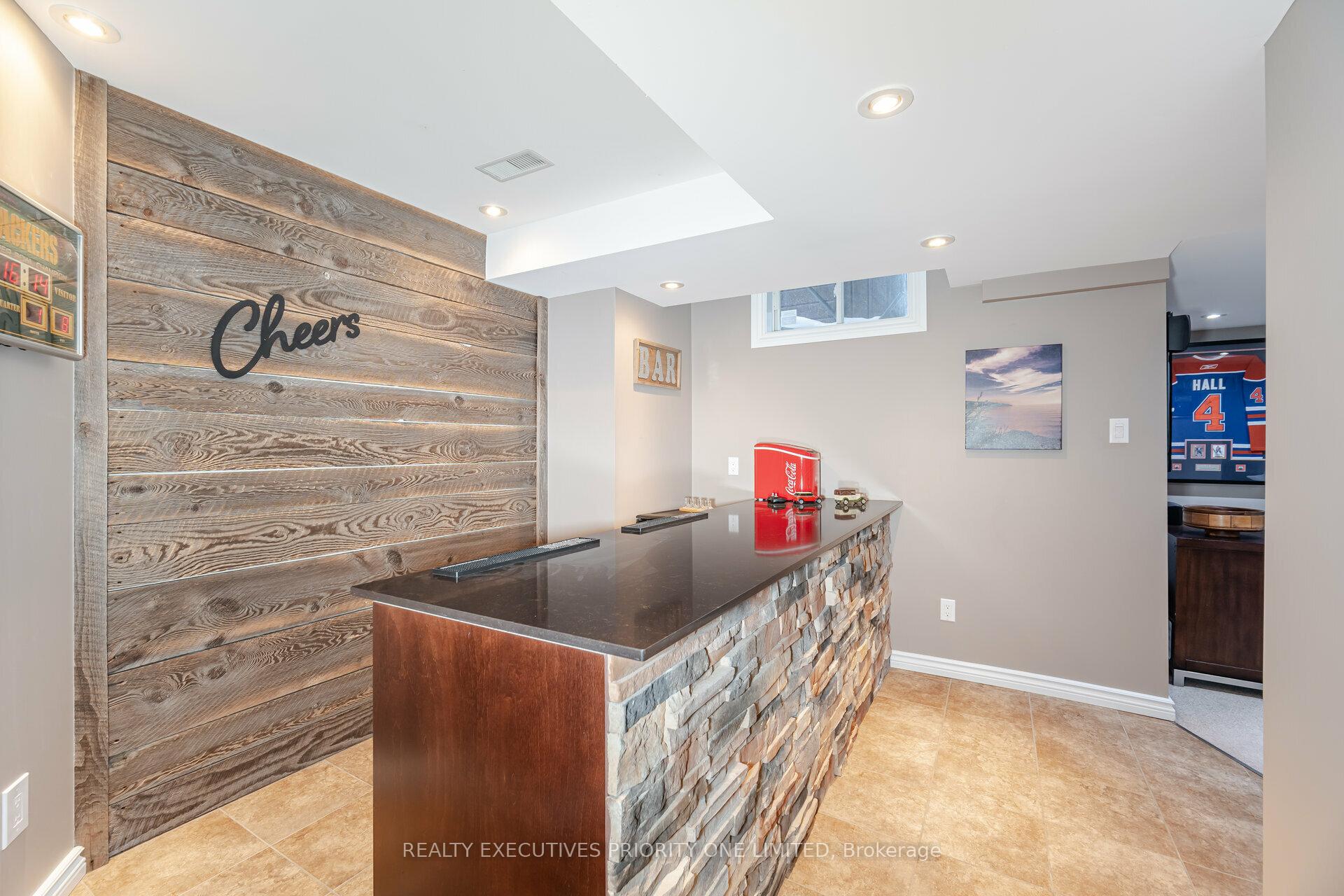 Photo 28 of 366 Cundles Road W, Barrie, Northwest — HOMEH