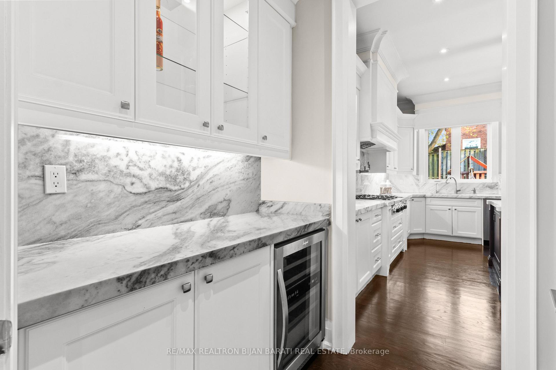 Photo 12 of 61 Meadowview Avenue, Markham, Grandview — HOMEH