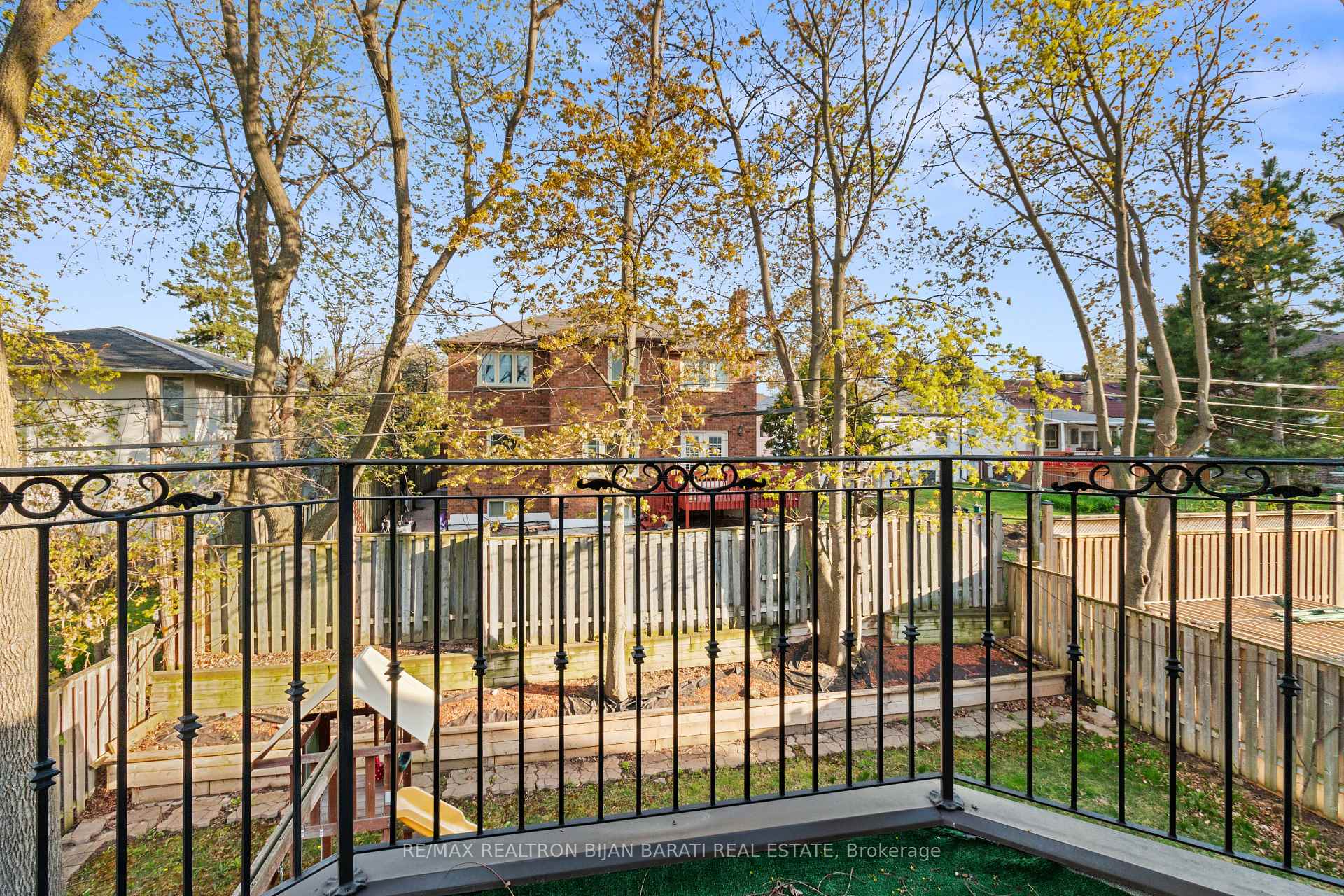 Photo 33 of 61 Meadowview Avenue, Markham, Grandview — HOMEH