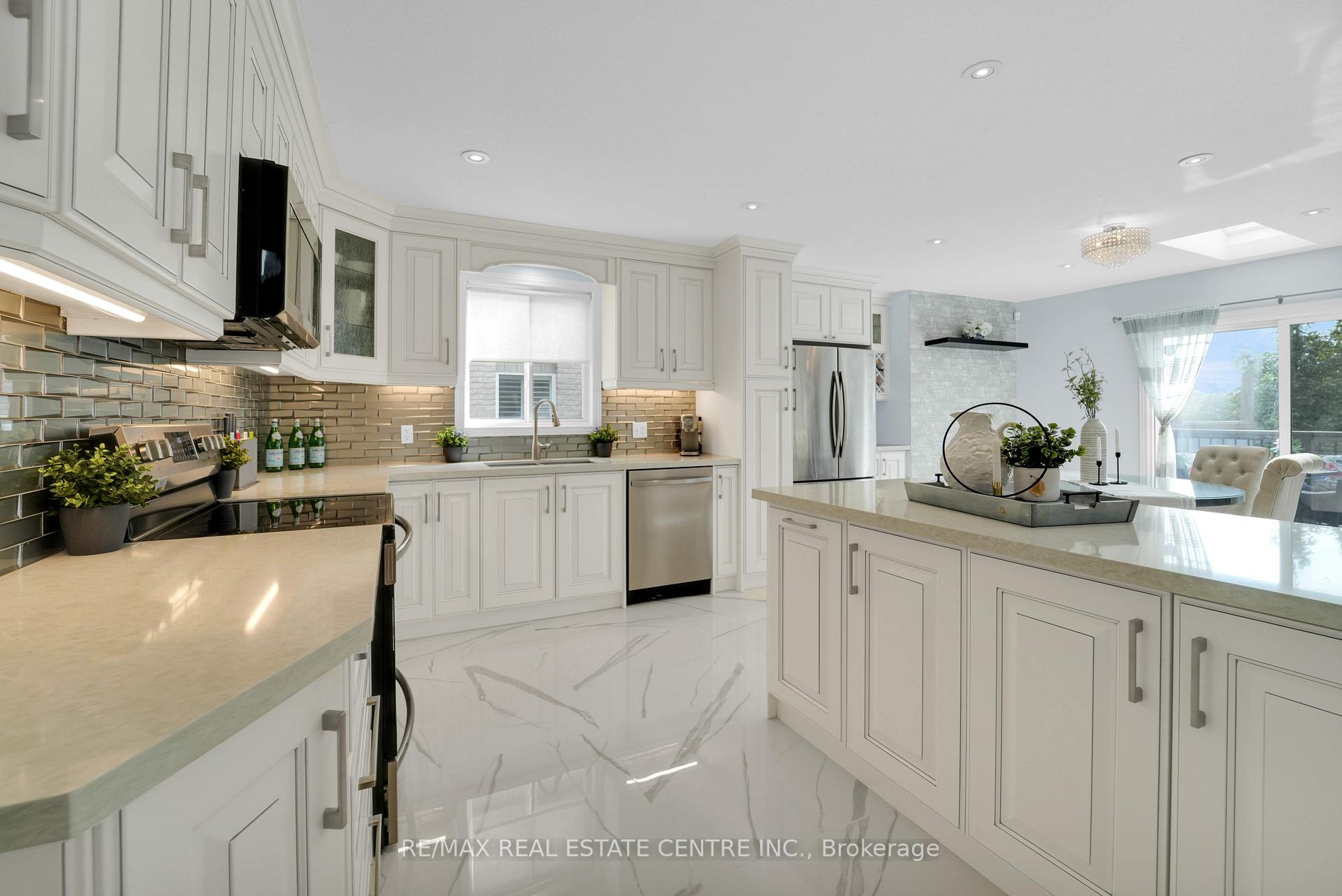 Photo 33 of 557 St Moritz Avenue, Waterloo — HOMEH