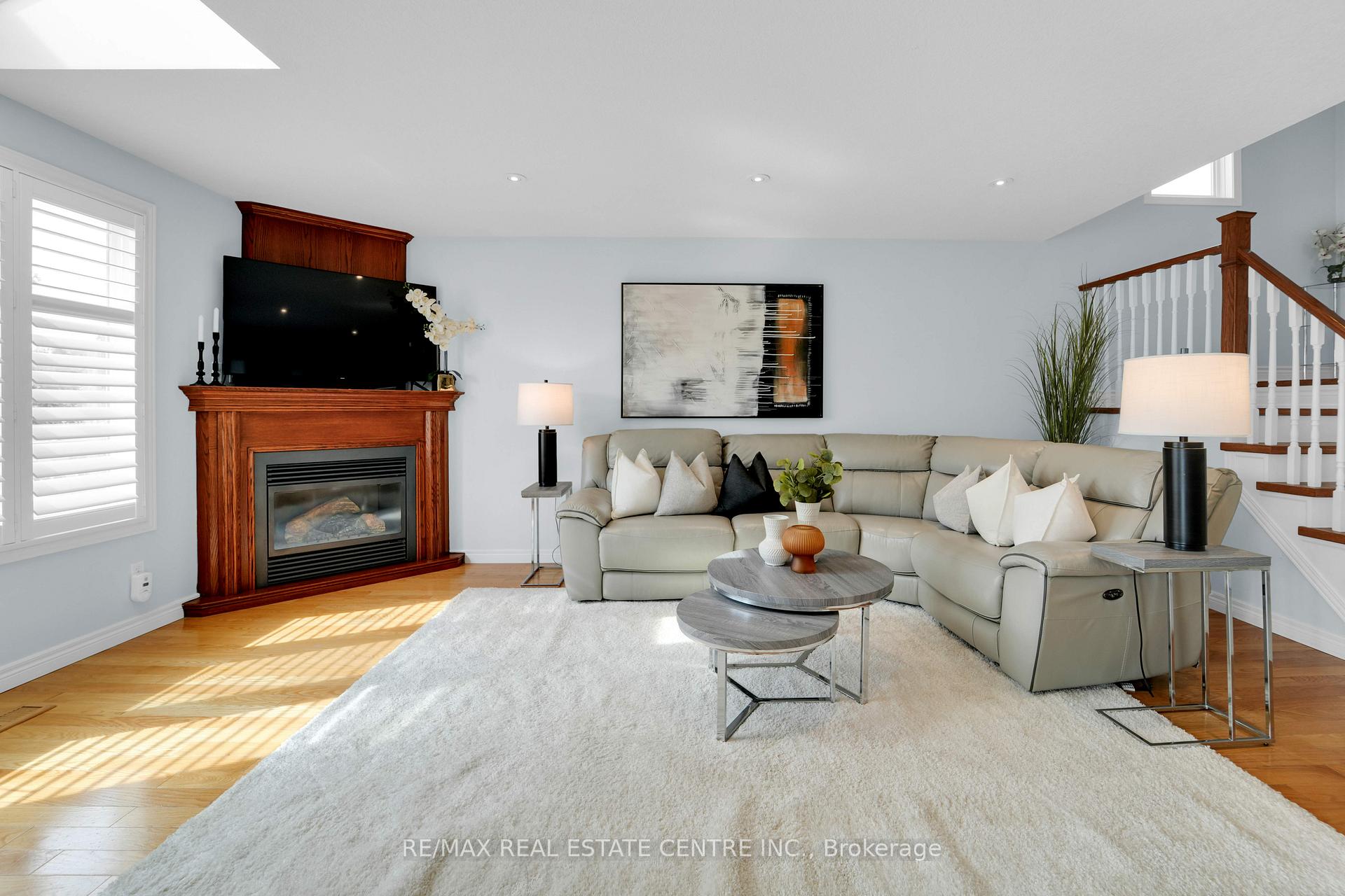 Photo 11 of 557 St Moritz Avenue, Waterloo — HOMEH