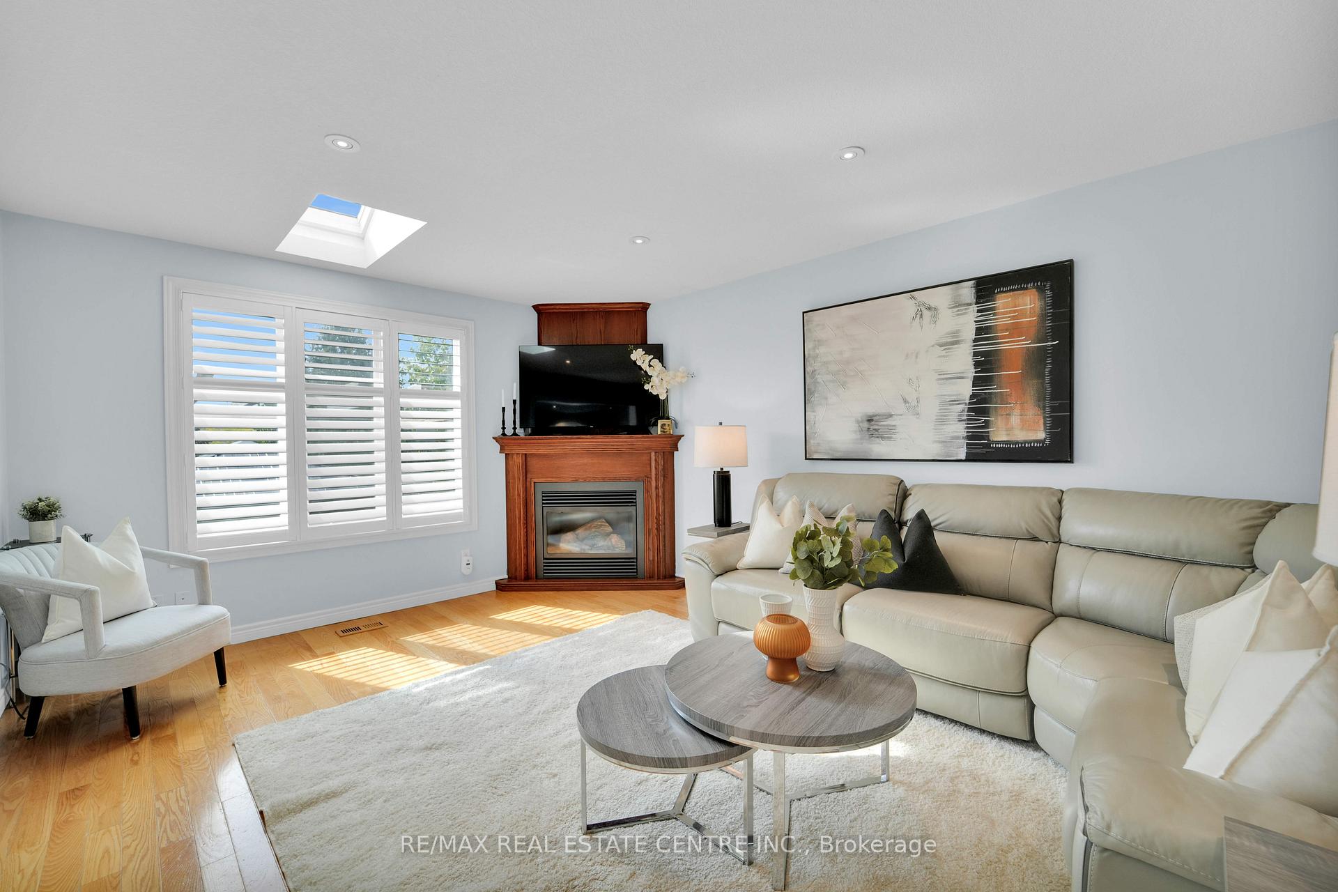 Photo 15 of 557 St Moritz Avenue, Waterloo — HOMEH