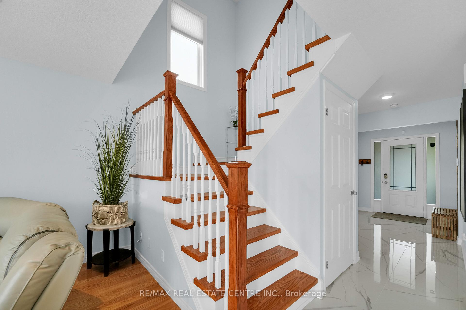 Photo 8 of 557 St Moritz Avenue, Waterloo — HOMEH