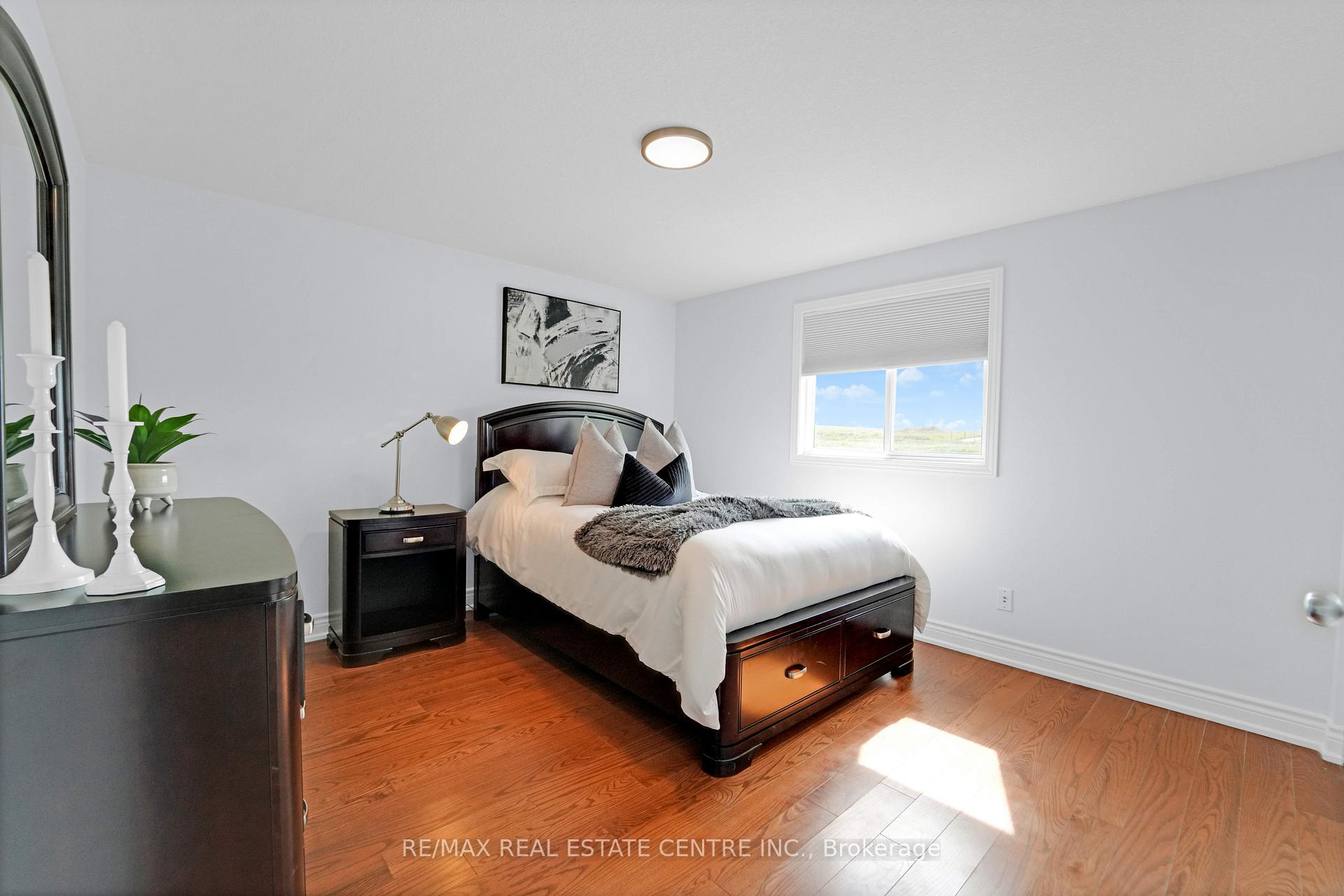 Photo 21 of 557 St Moritz Avenue, Waterloo — HOMEH