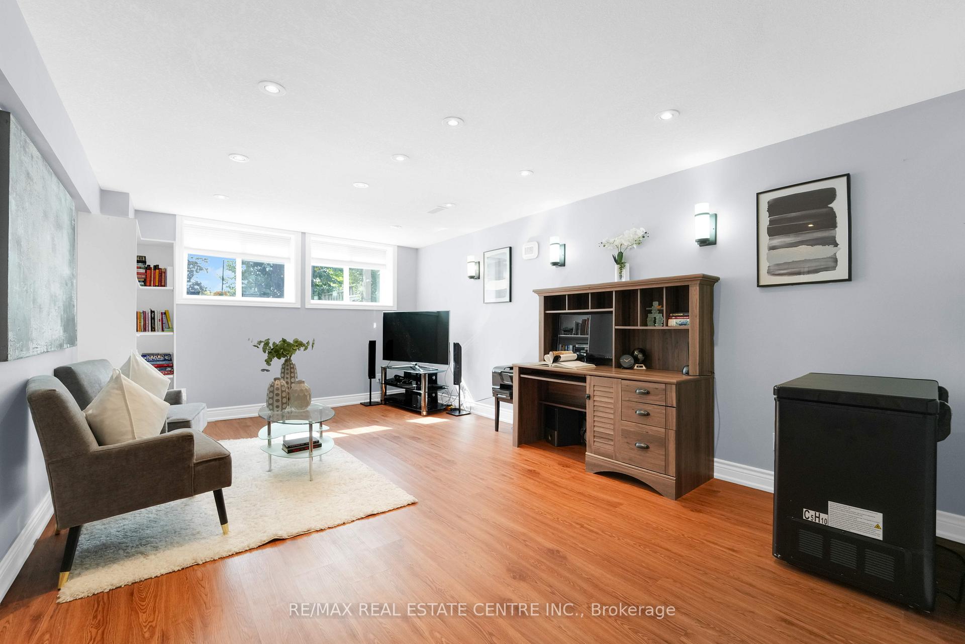 Photo 9 of 557 St Moritz Avenue, Waterloo — HOMEH