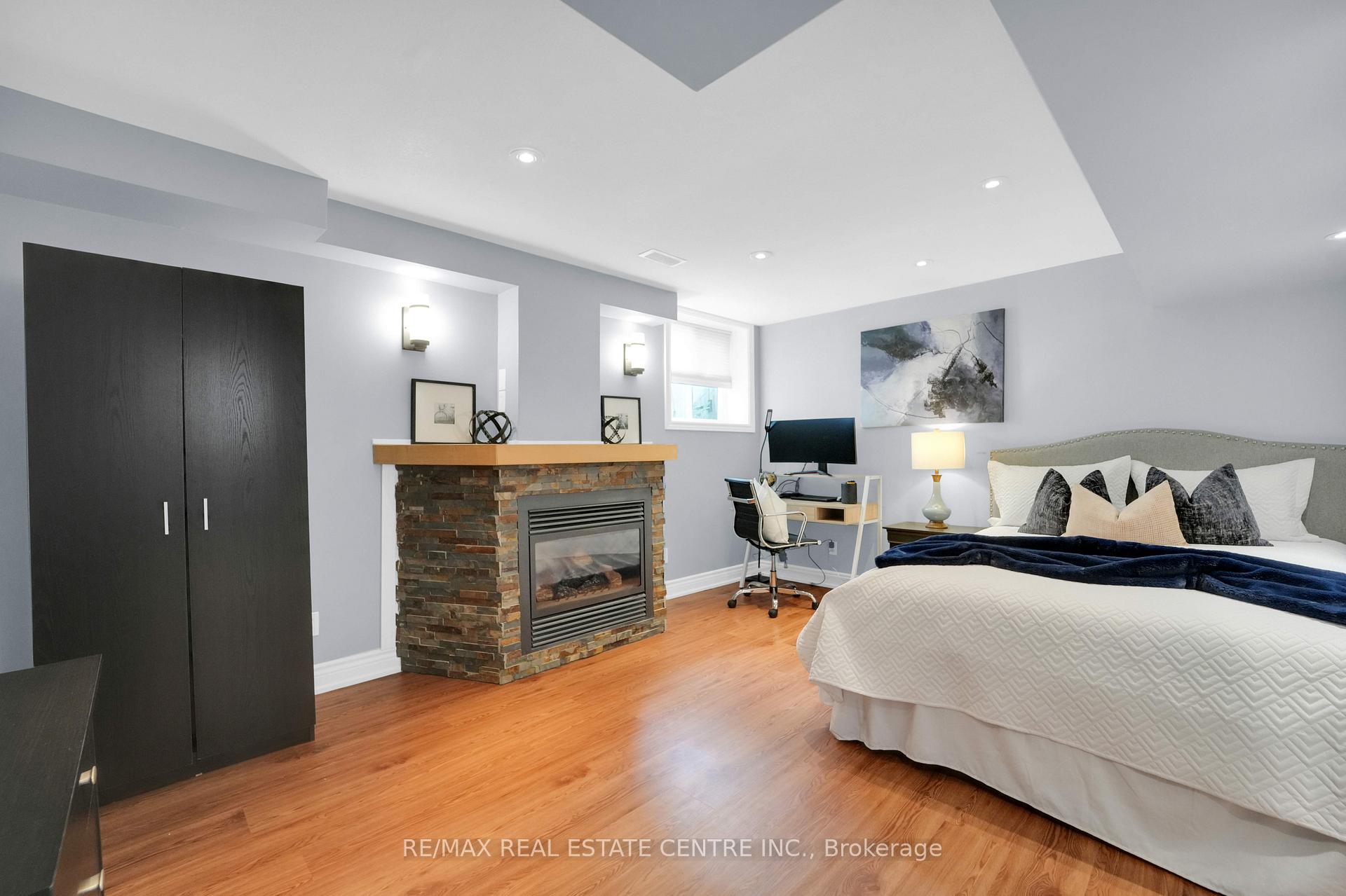 Photo 12 of 557 St Moritz Avenue, Waterloo — HOMEH