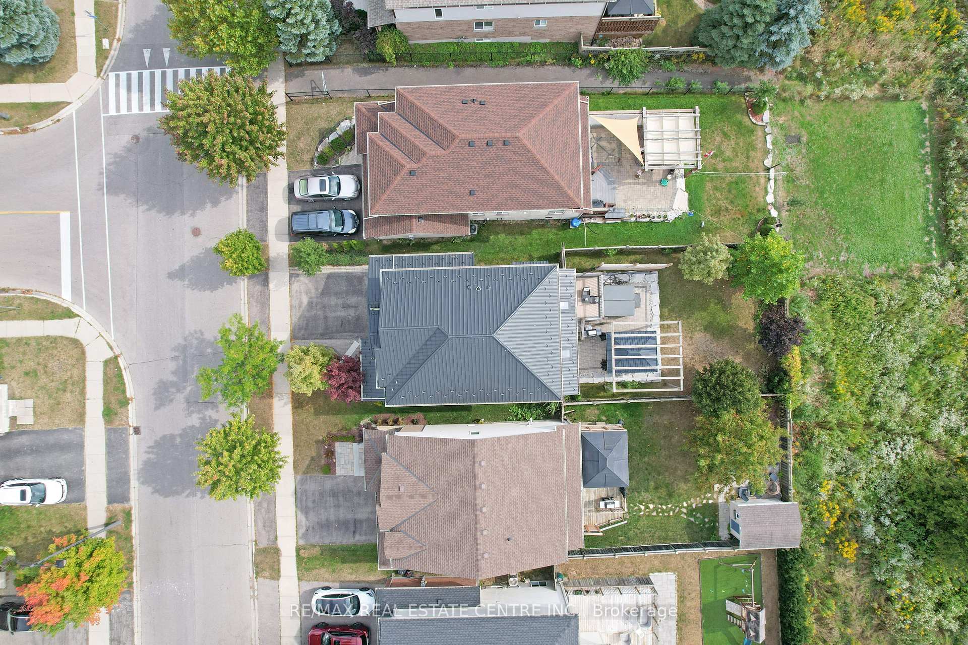 Photo 26 of 557 St Moritz Avenue, Waterloo — HOMEH