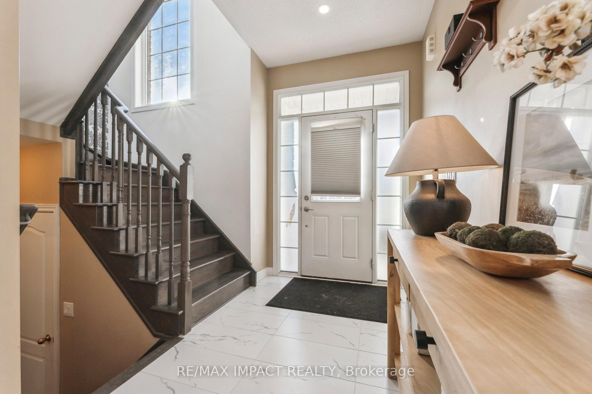 Photo 10 of 7 McDONALD Crescent, Clarington, Newcastle — HOMEH