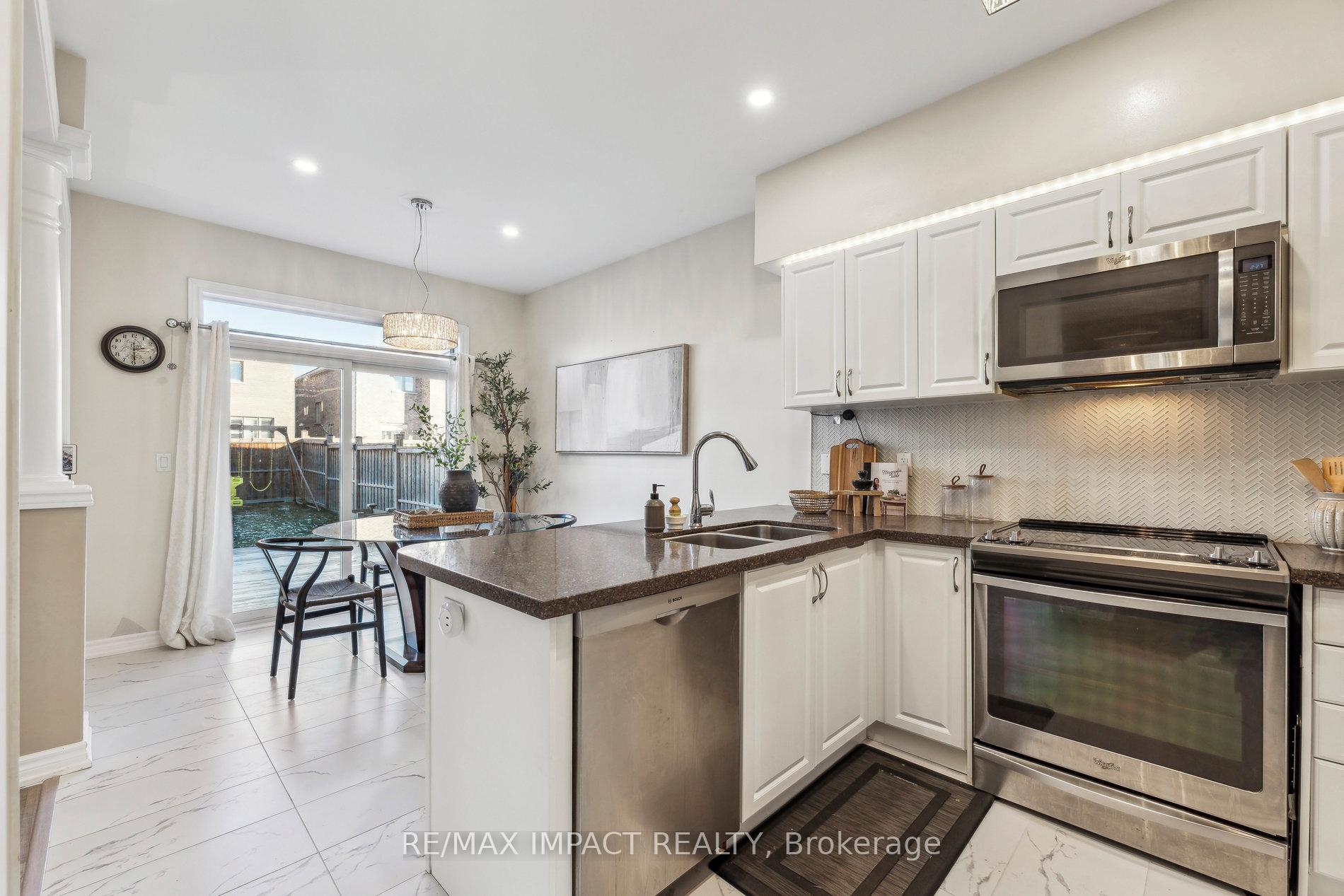 Photo 20 of 7 McDONALD Crescent, Clarington, Newcastle — HOMEH