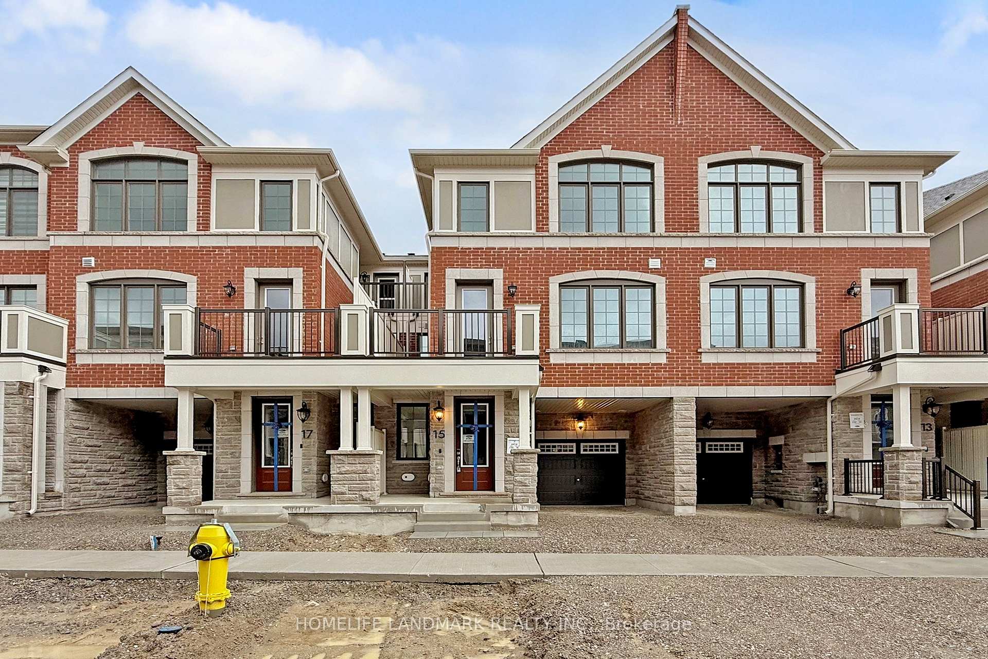 Photo 1 of 15 Avani Avenue, Markham, Victoria Square — HOMEH