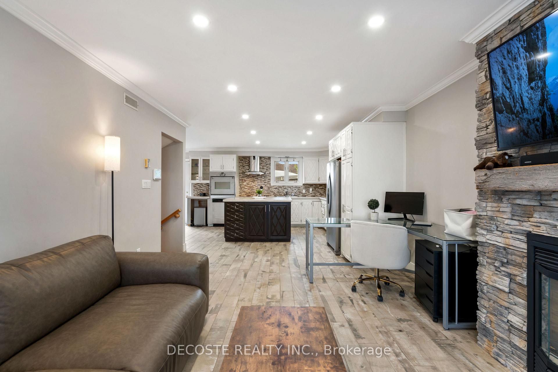 Photo 3 of 97 Clement Street, North Glengarry, Alexandria — HOMEH