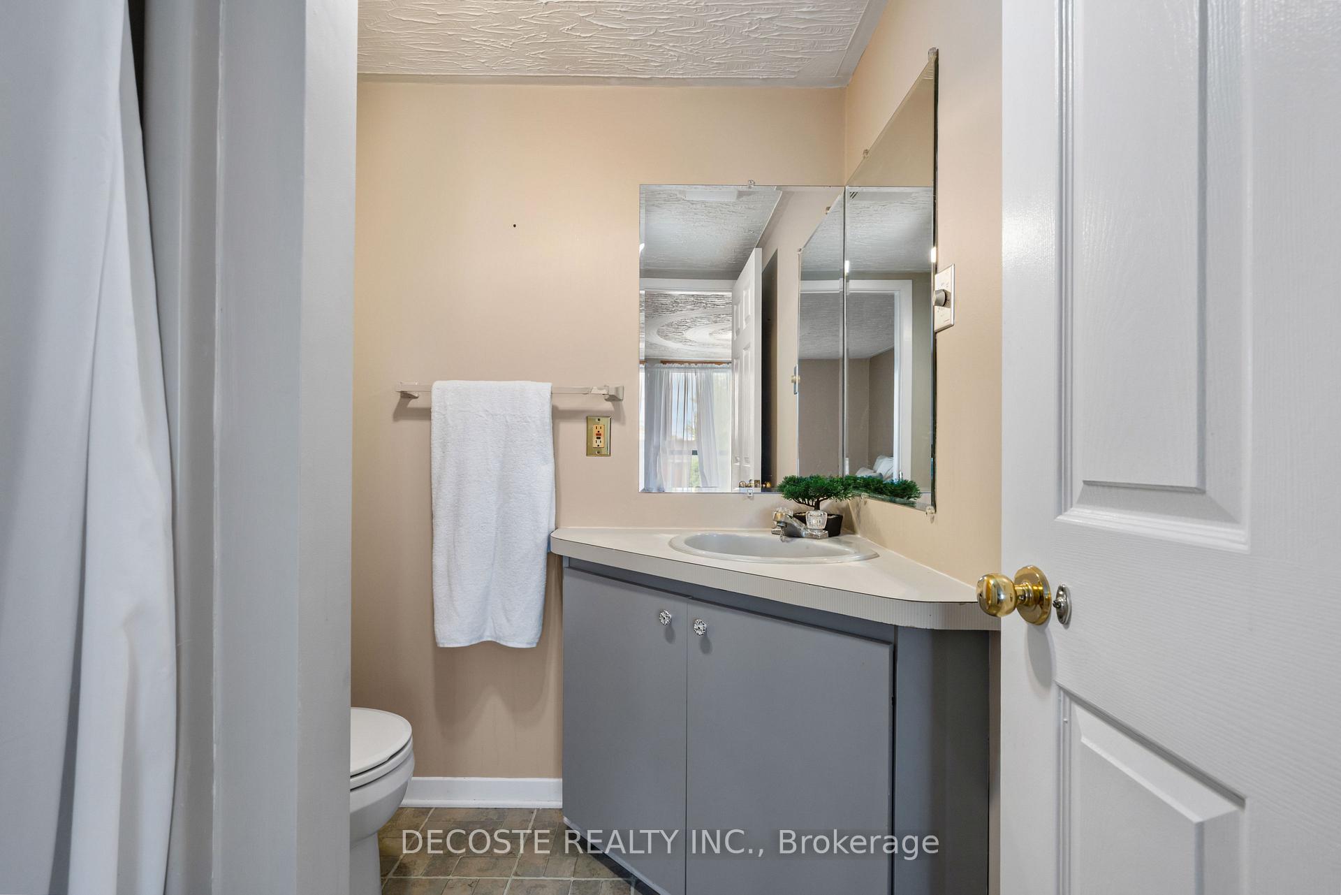 Photo 20 of 97 Clement Street, North Glengarry, Alexandria — HOMEH