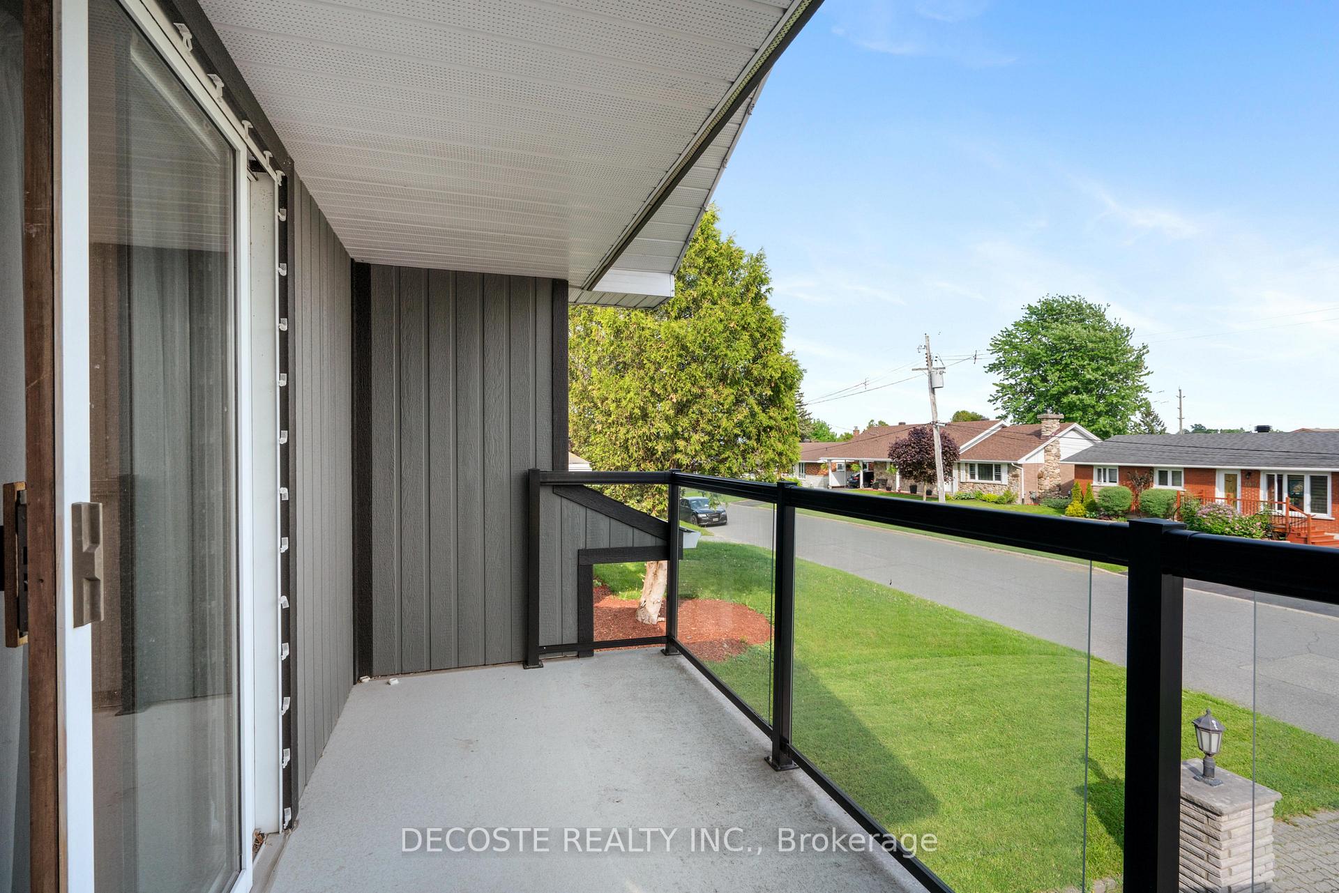 Photo 27 of 97 Clement Street, North Glengarry, Alexandria — HOMEH