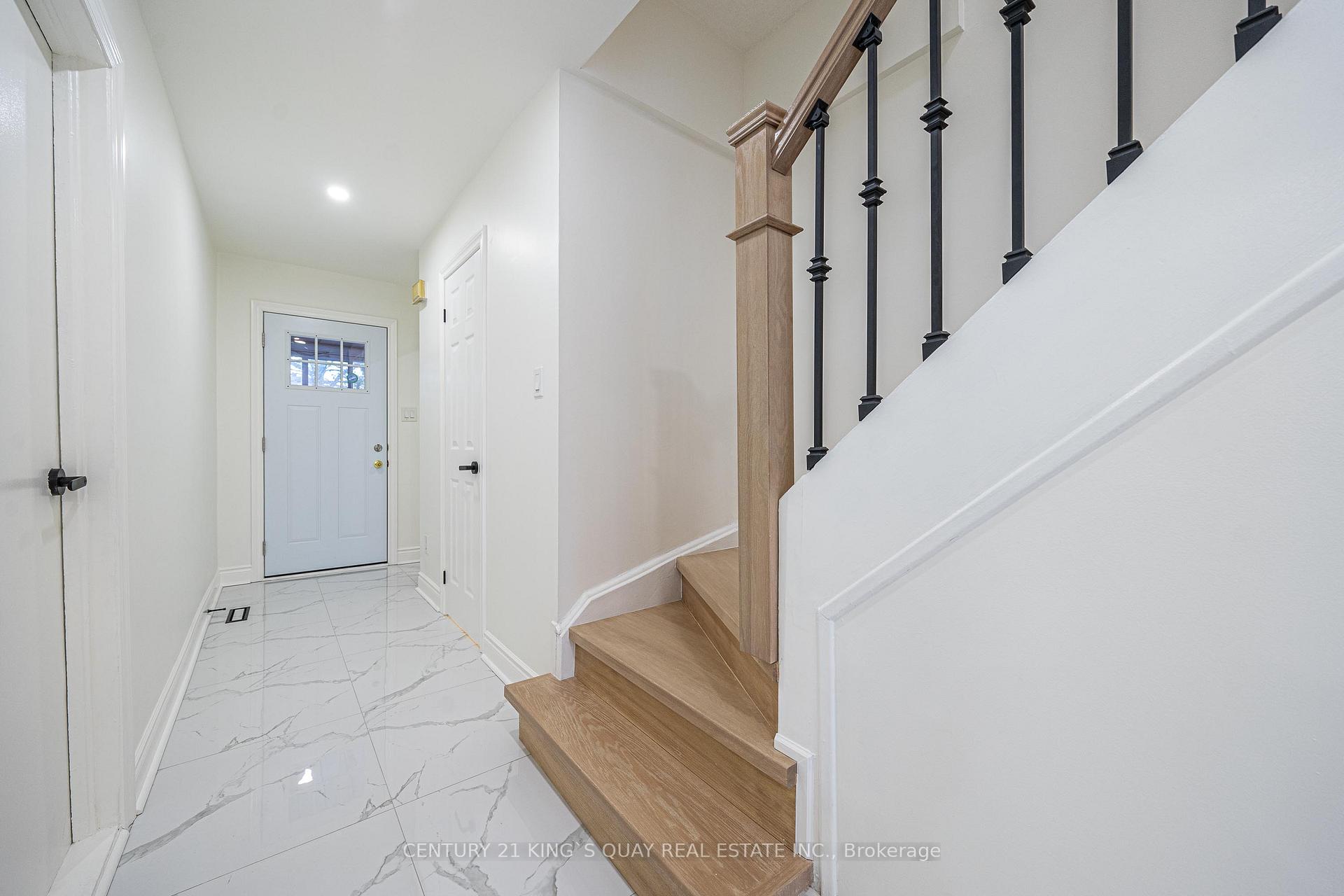 Photo 2 of 55 Hornchurch Crescent, Markham, Milliken Mills East — HOMEH
