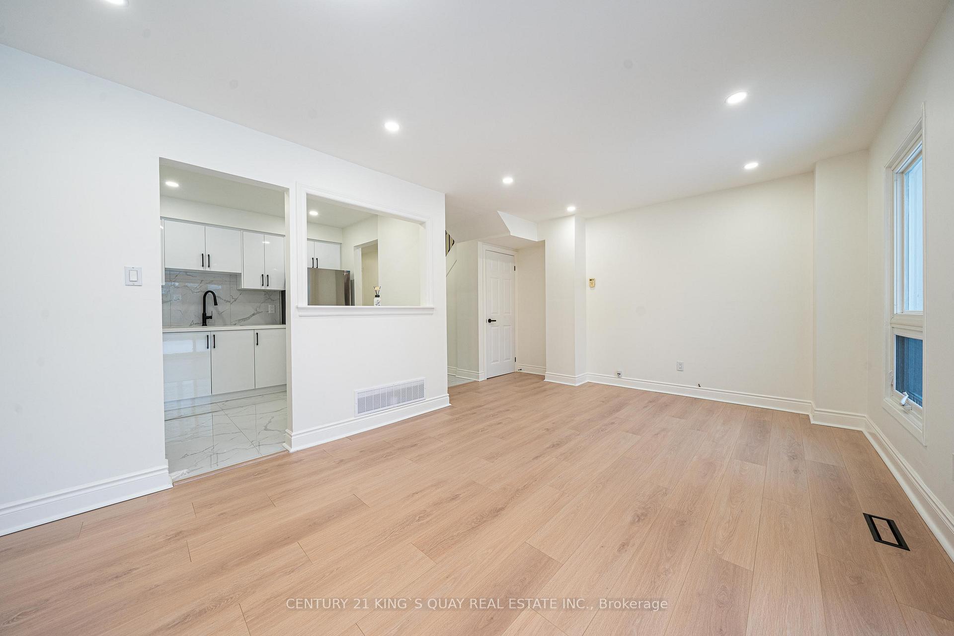 Photo 4 of 55 Hornchurch Crescent, Markham, Milliken Mills East — HOMEH