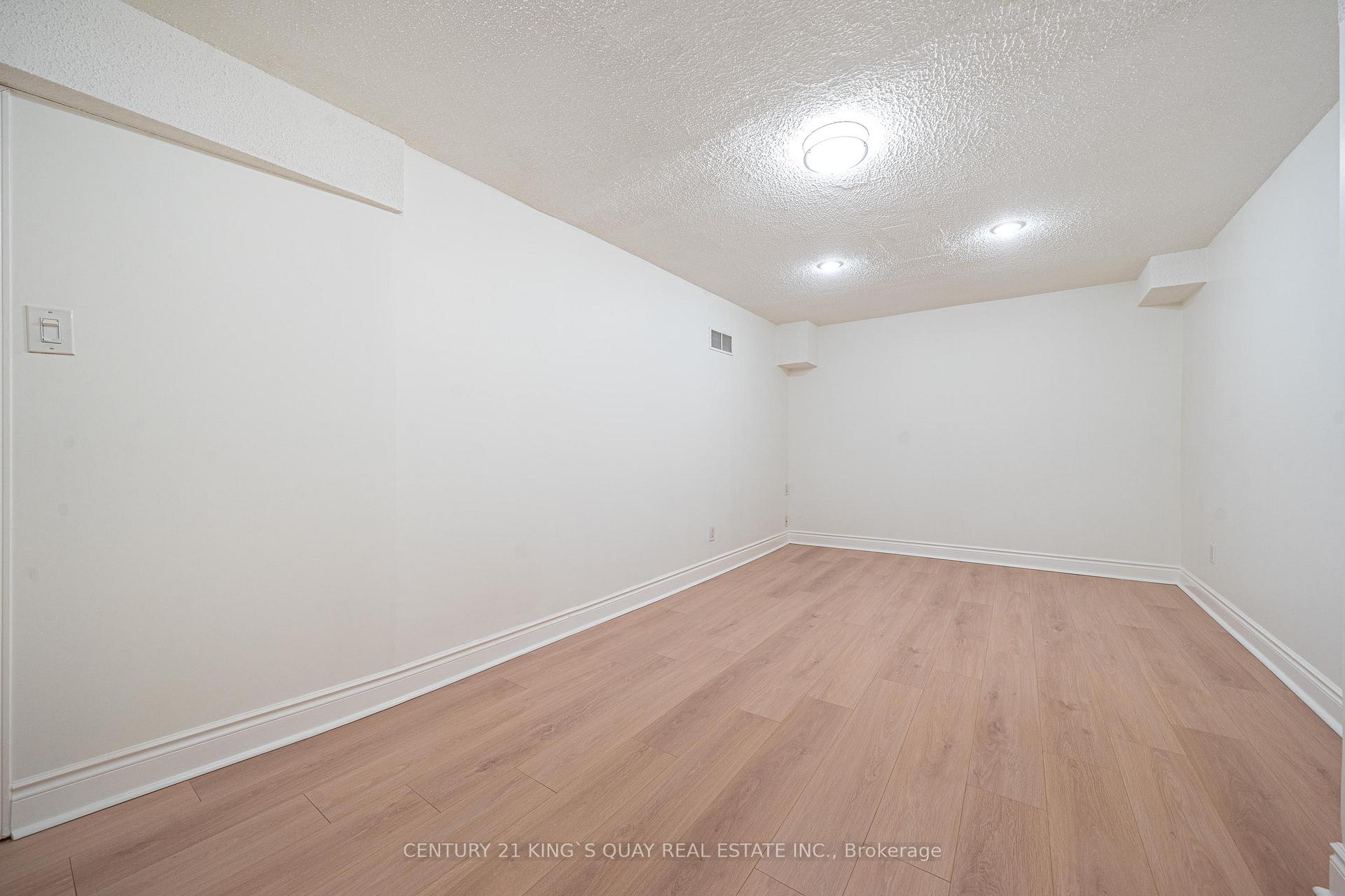 Photo 30 of 55 Hornchurch Crescent, Markham, Milliken Mills East — HOMEH