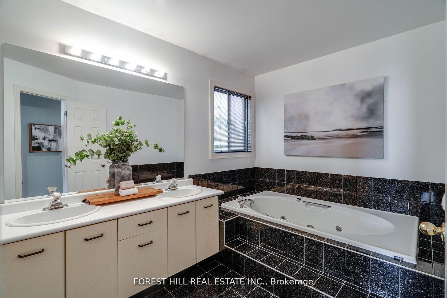 Photo 10 of 109 Downing Boulevard, Vaughan, Uplands — HOMEH