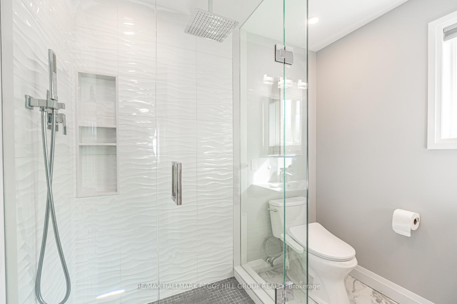 Photo 6 of 21 Claire Drive, Barrie, Painswick South — HOMEH