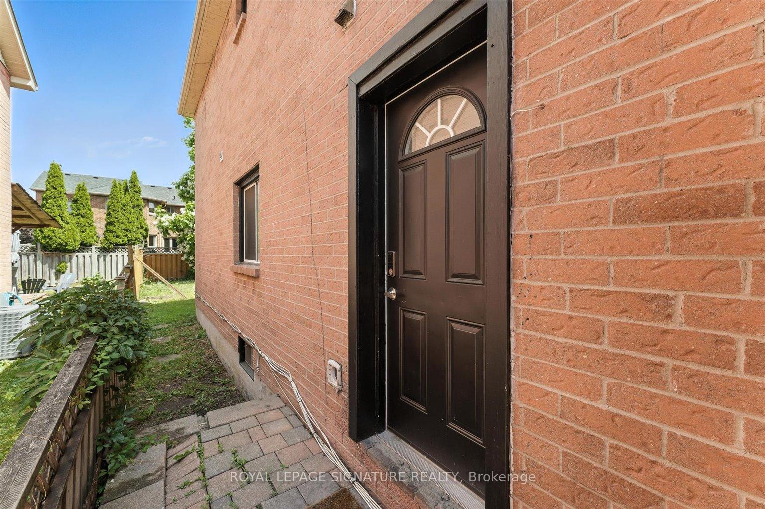 Photo 40 of 68 Magill Drive, Ajax, Central — HOMEH
