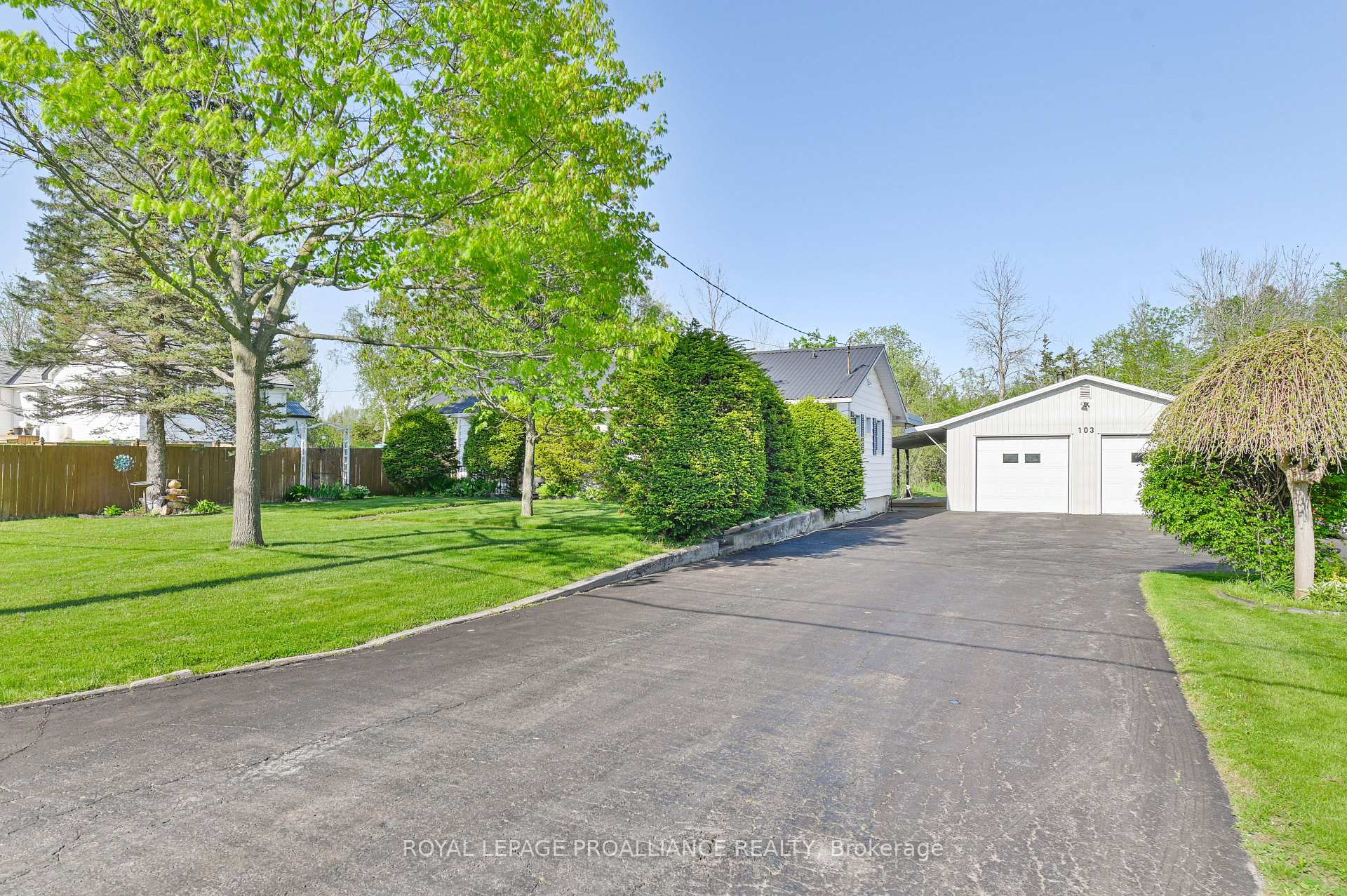Photo 10 of 103 Marshall Road, Belleville, Belleville Ward — HOMEH