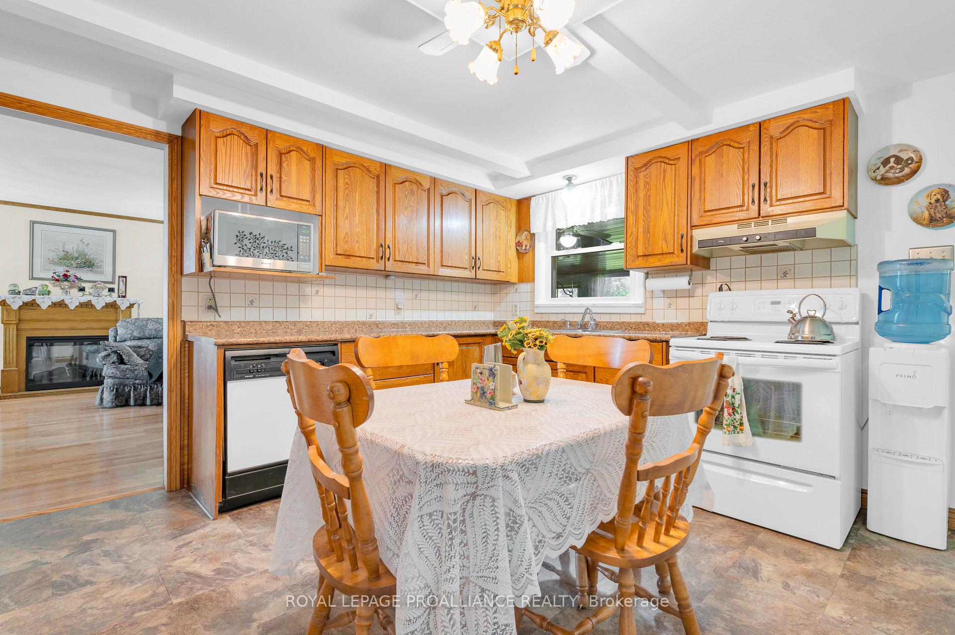 Photo 5 of 103 Marshall Road, Belleville, Belleville Ward — HOMEH