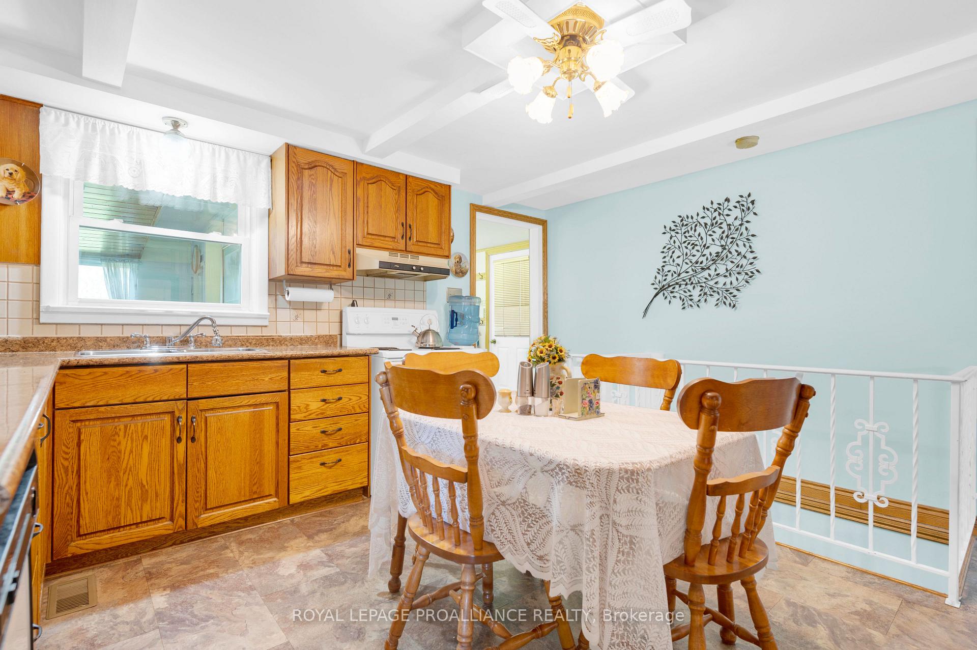 Photo 2 of 103 Marshall Road, Belleville, Belleville Ward — HOMEH