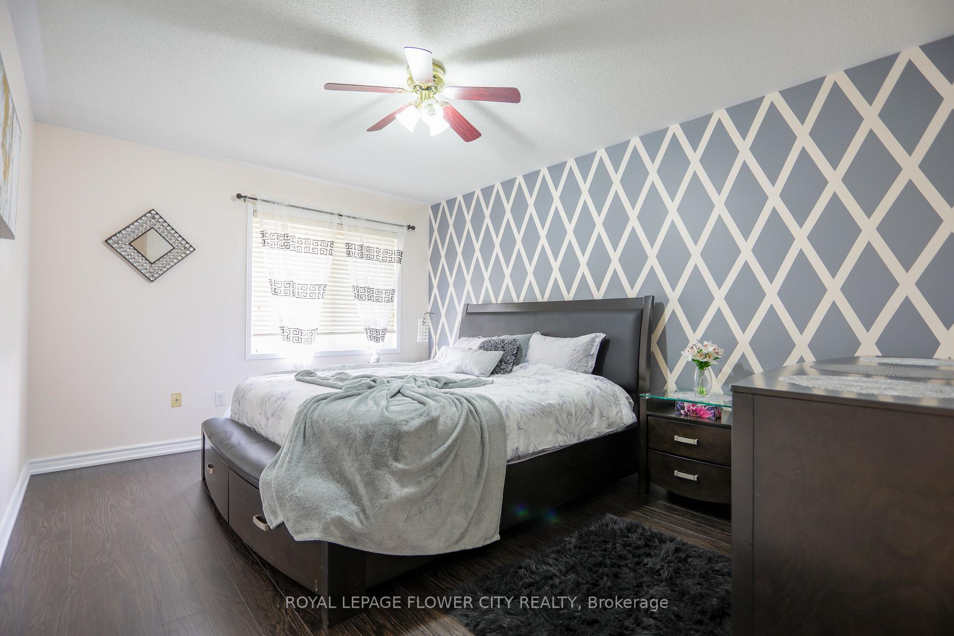 Photo 10 of 42 Lander Crescent N, Clarington, Bowmanville — HOMEH