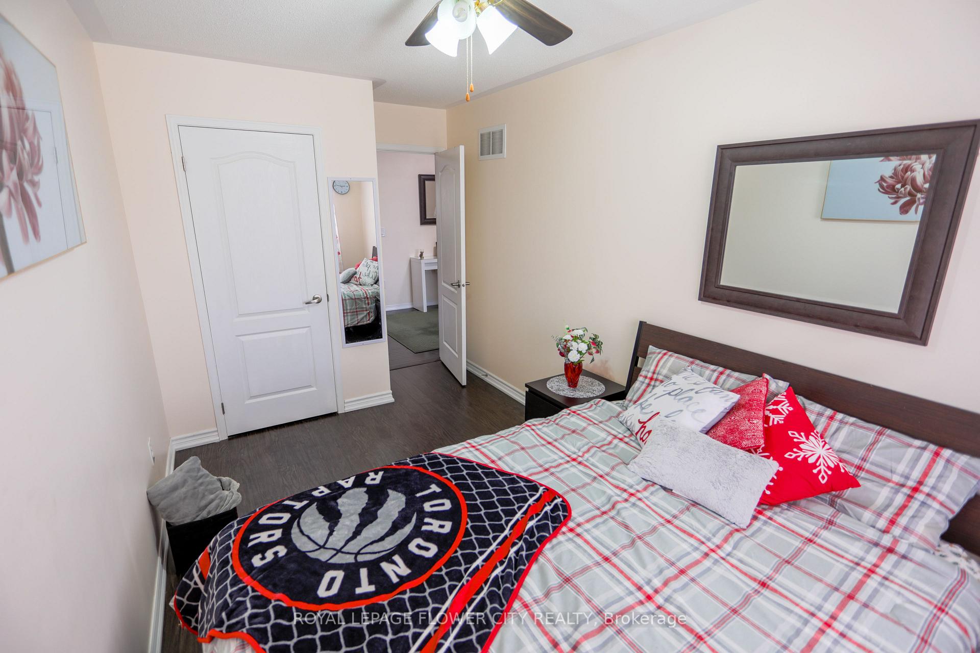 Photo 14 of 42 Lander Crescent N, Clarington, Bowmanville — HOMEH