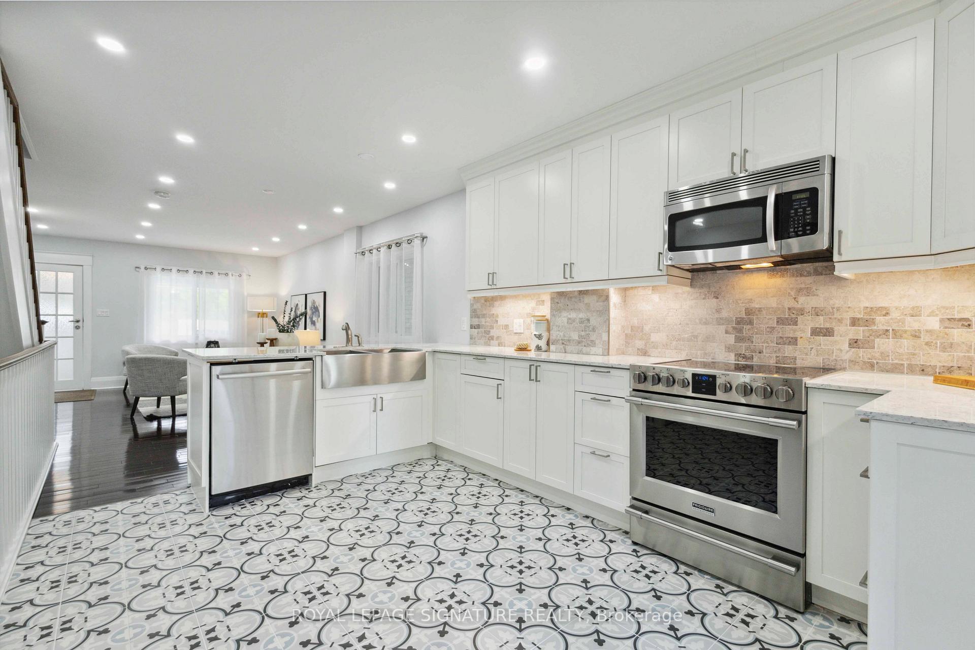 Photo 1 of 368 Coxwell Avenue, Toronto, Greenwood-Coxwell — HOMEH