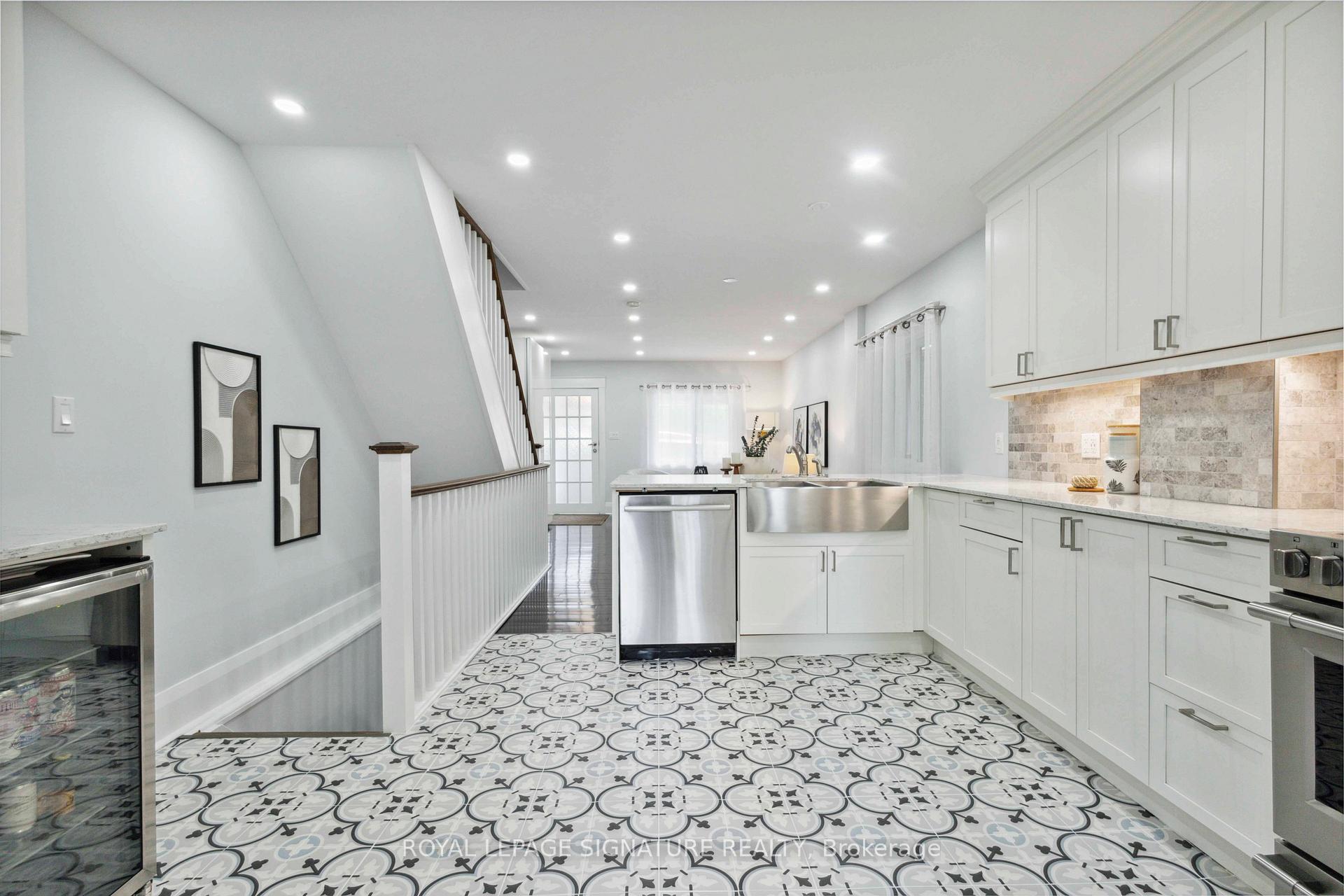 Photo 10 of 368 Coxwell Avenue, Toronto, Greenwood-Coxwell — HOMEH