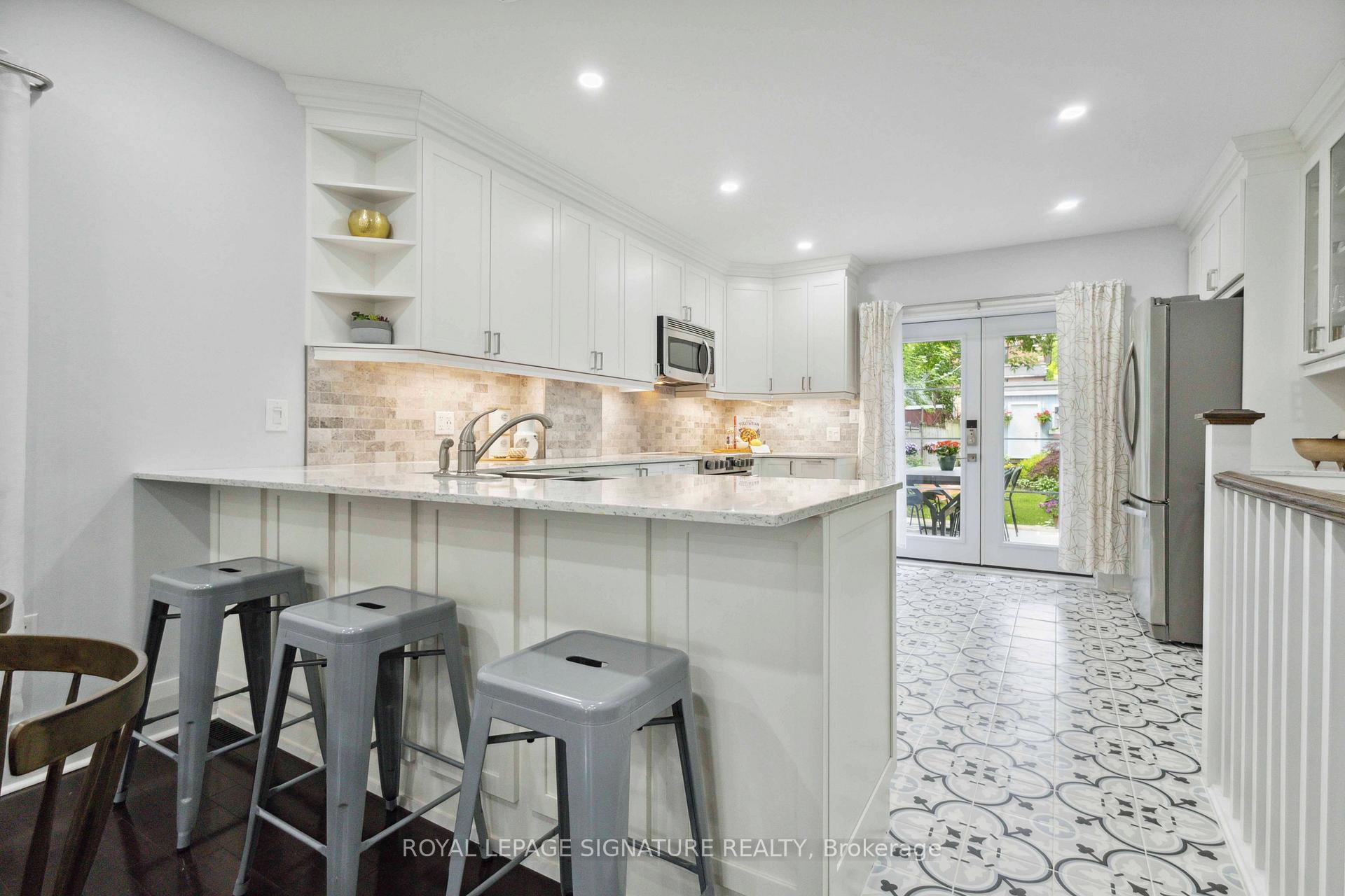 Photo 11 of 368 Coxwell Avenue, Toronto, Greenwood-Coxwell — HOMEH