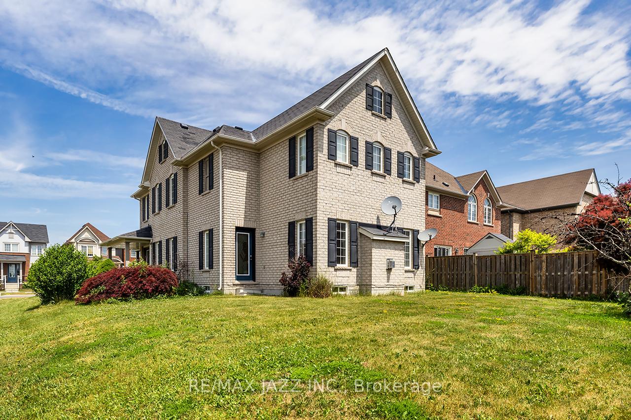 Photo 18 of 57 McBride Avenue, Clarington, Bowmanville — HOMEH