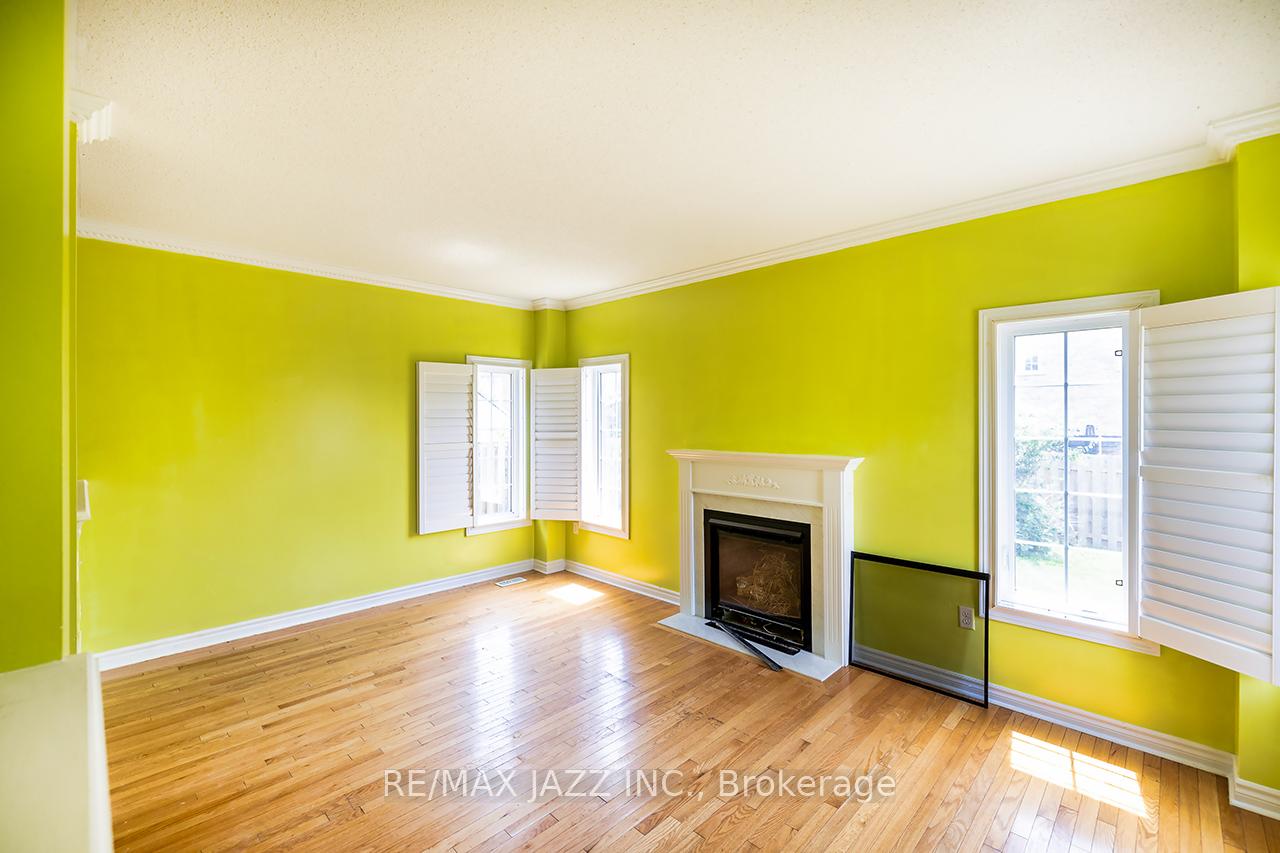 Photo 2 of 57 McBride Avenue, Clarington, Bowmanville — HOMEH
