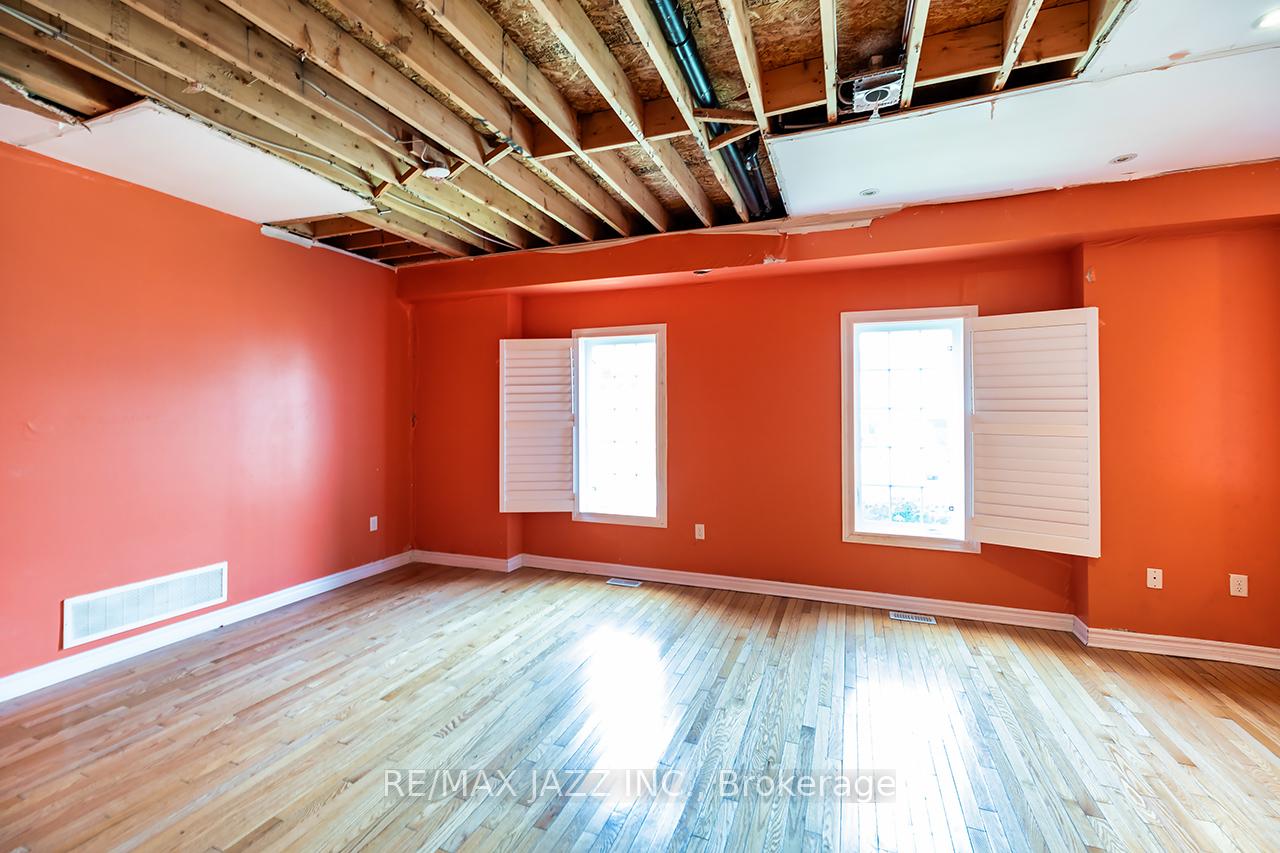Photo 23 of 57 McBride Avenue, Clarington, Bowmanville — HOMEH