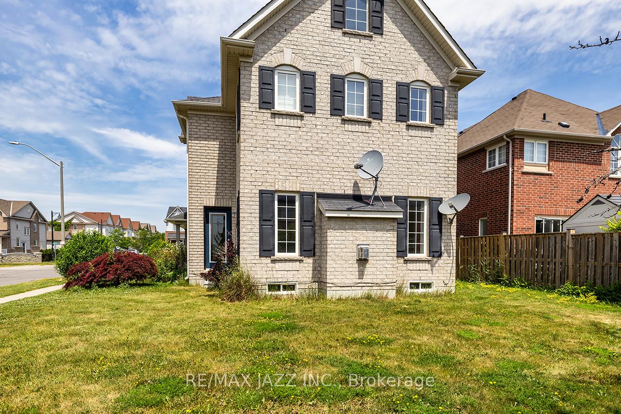 Photo 28 of 57 McBride Avenue, Clarington, Bowmanville — HOMEH