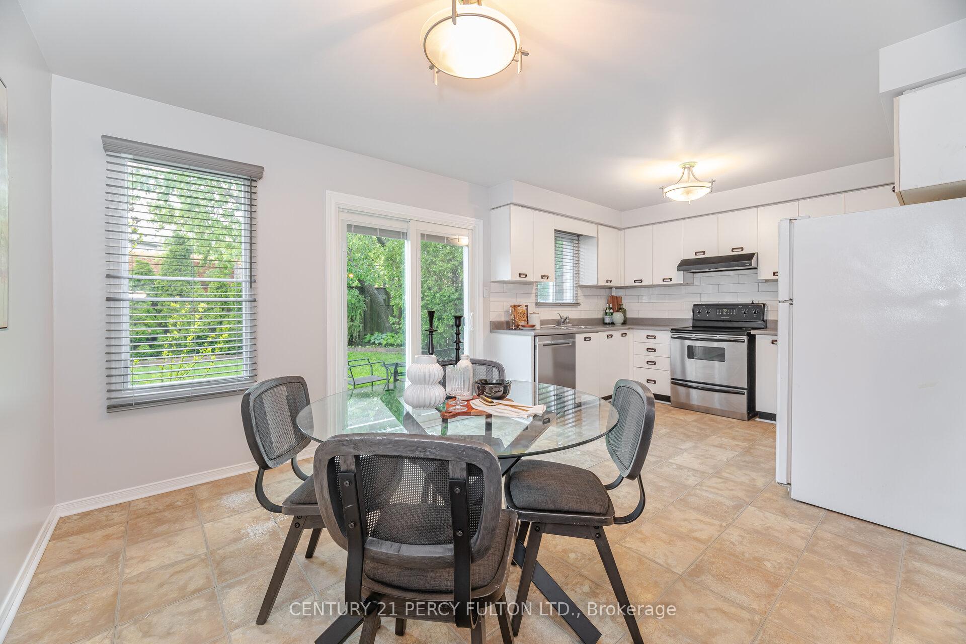 Photo 22 of 42 Bennett Avenue, Ajax, Central — HOMEH