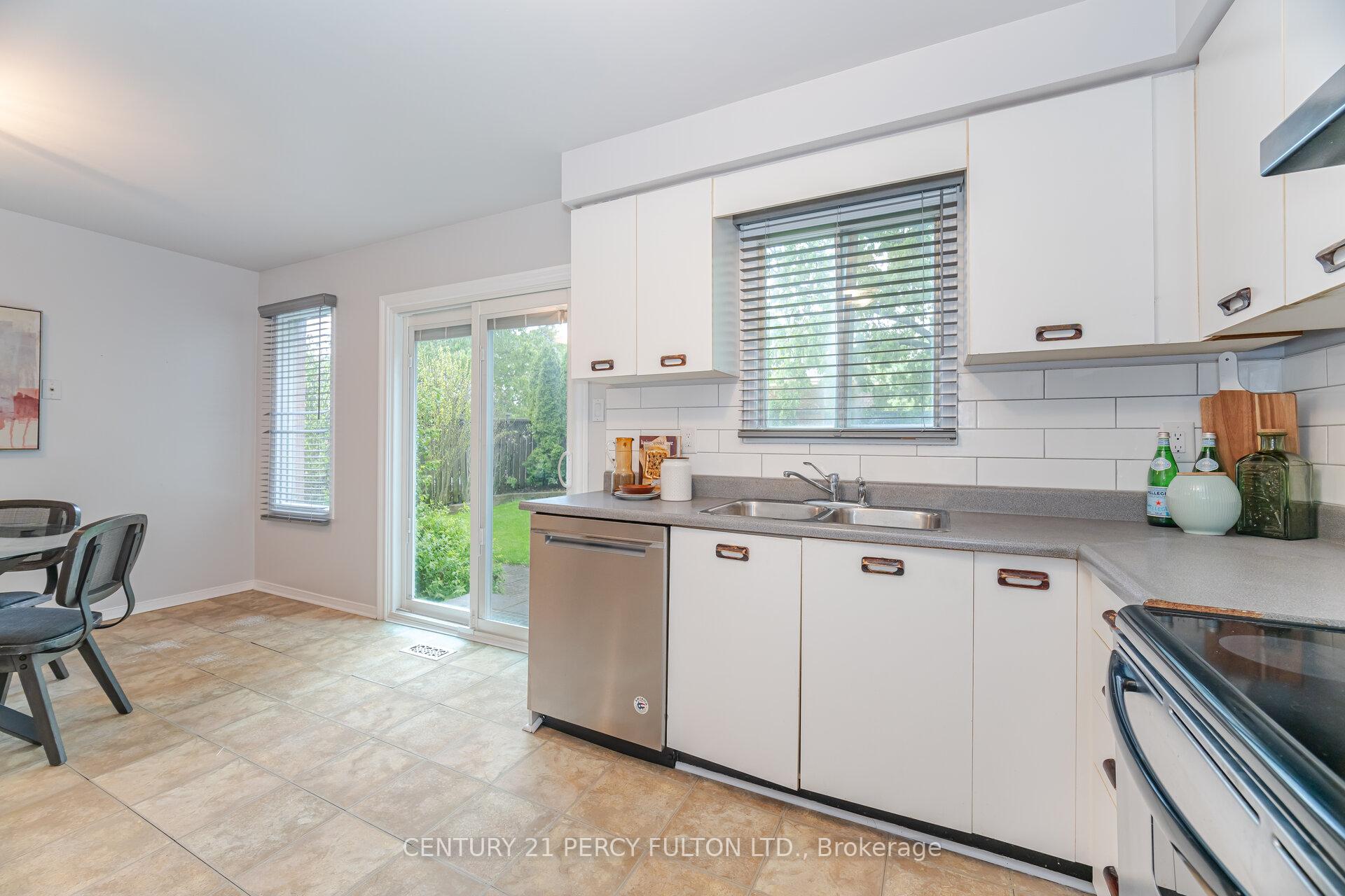Photo 21 of 42 Bennett Avenue, Ajax, Central — HOMEH